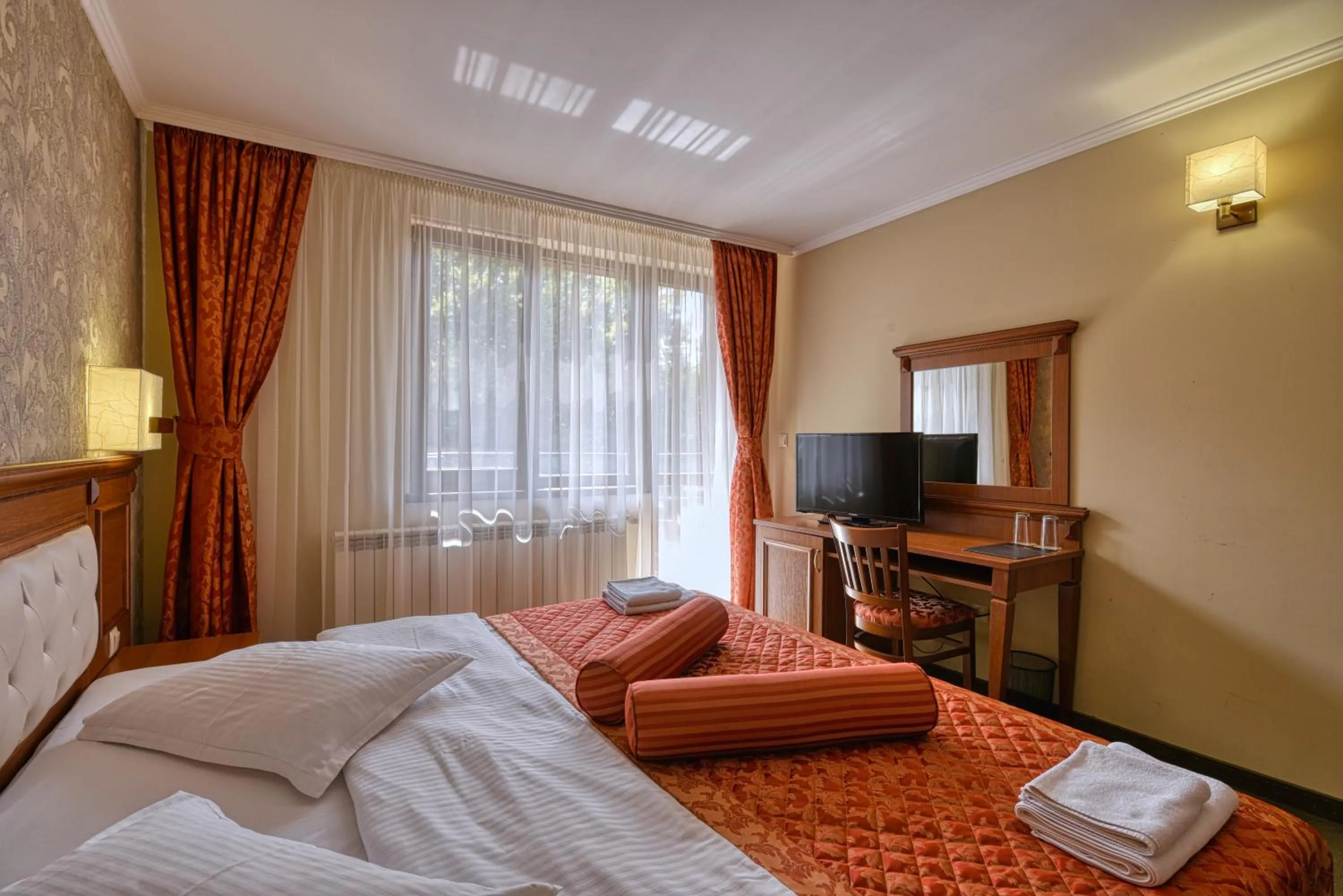 Bed in Hotel Edelweiss