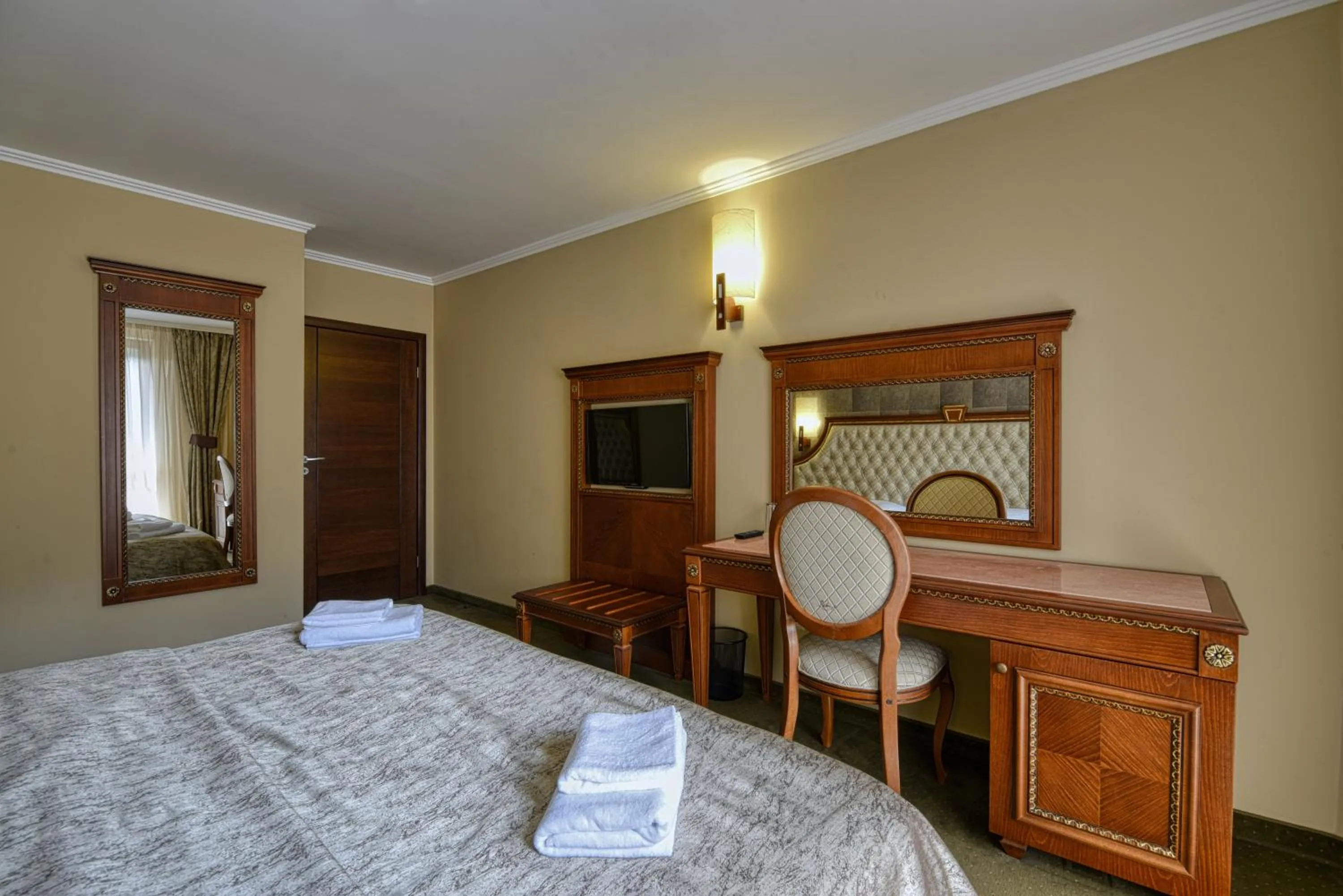 Bed in Hotel Edelweiss