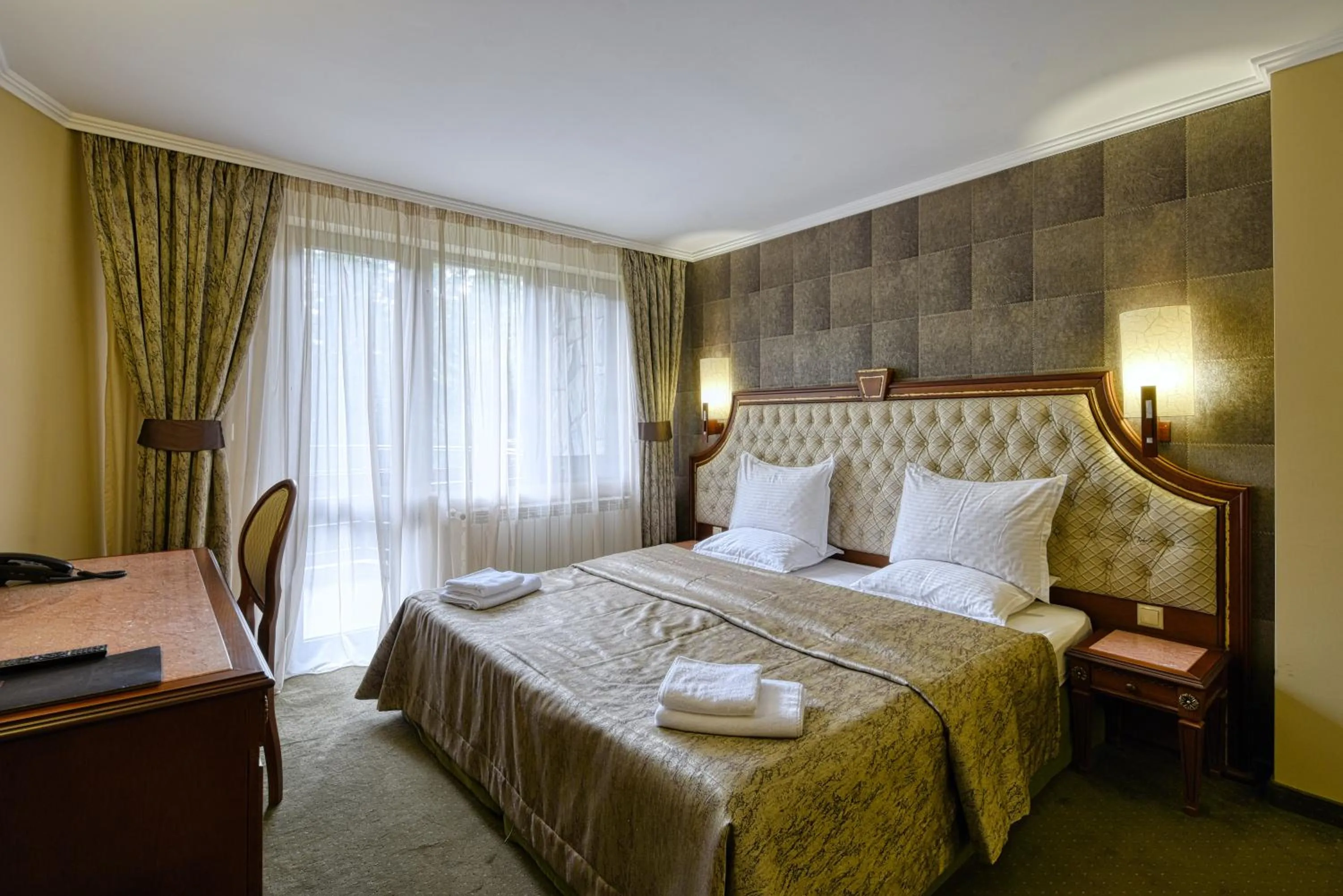 Bed in Hotel Edelweiss