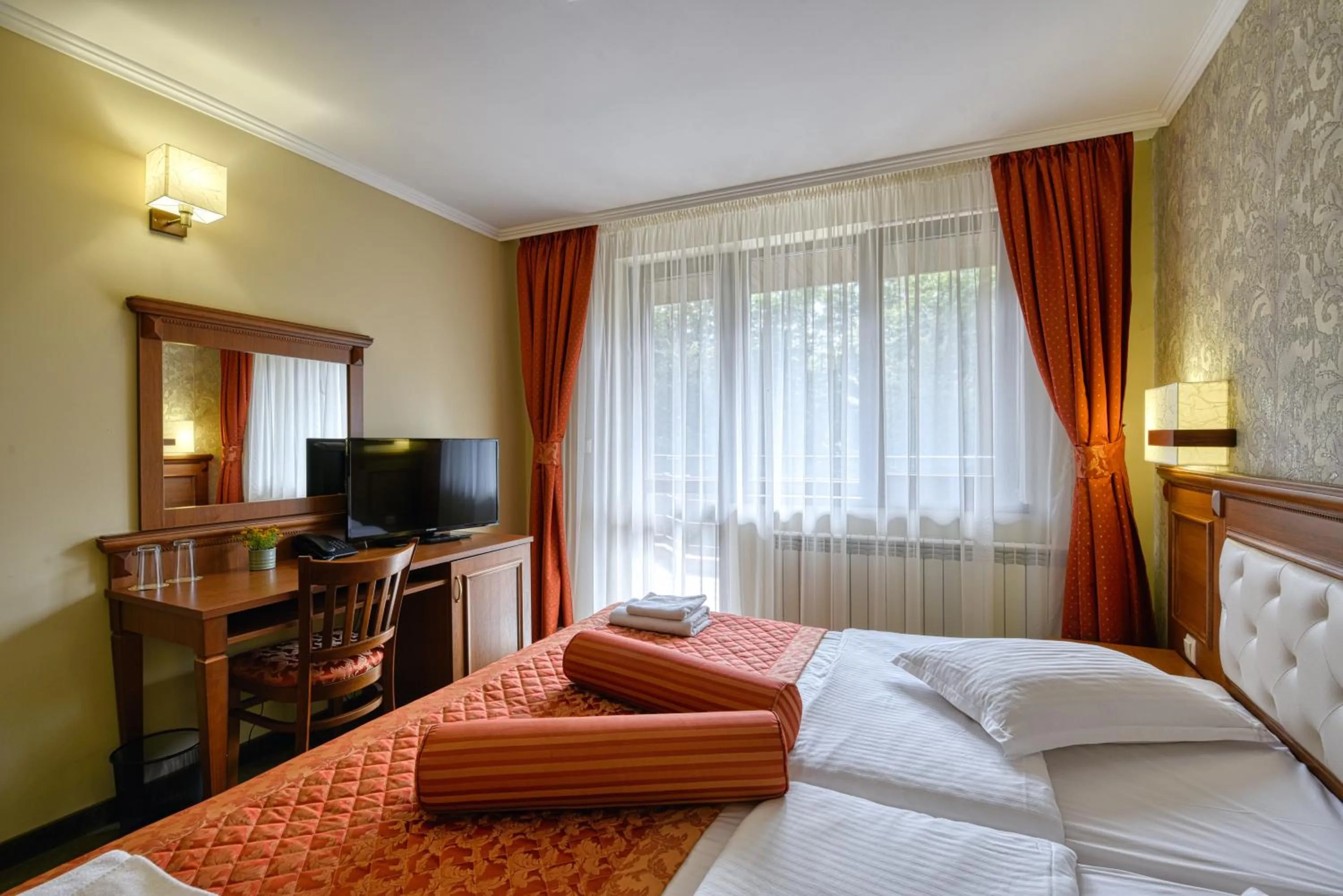 Bed in Hotel Edelweiss