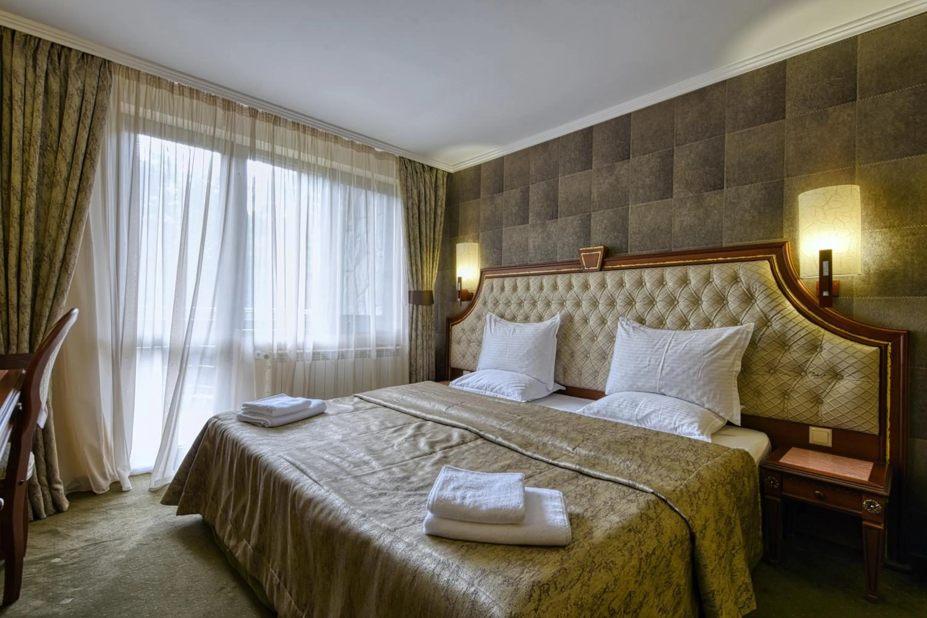 Bed in Hotel Edelweiss