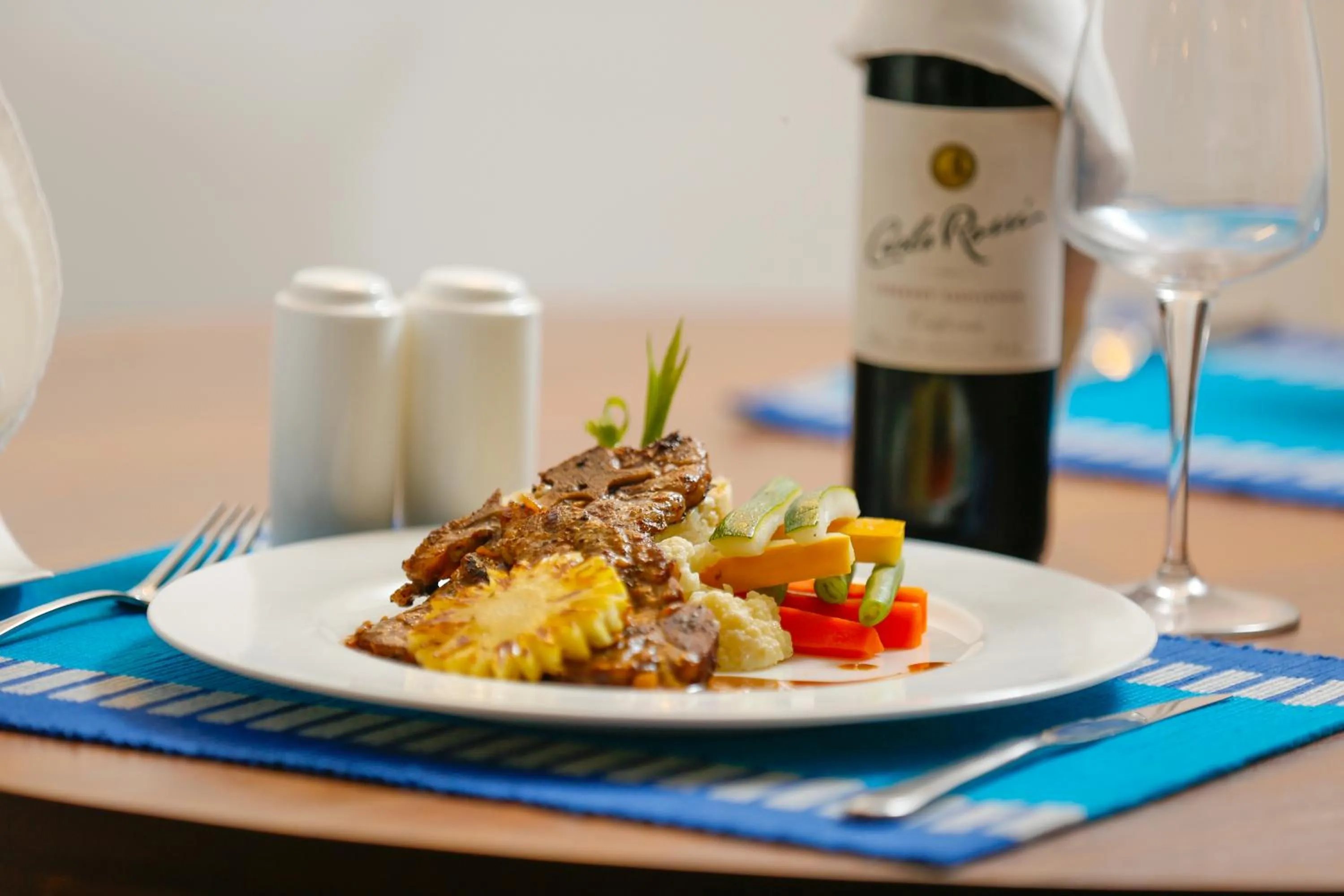 Food and drinks in Viyana Boutique Hotel