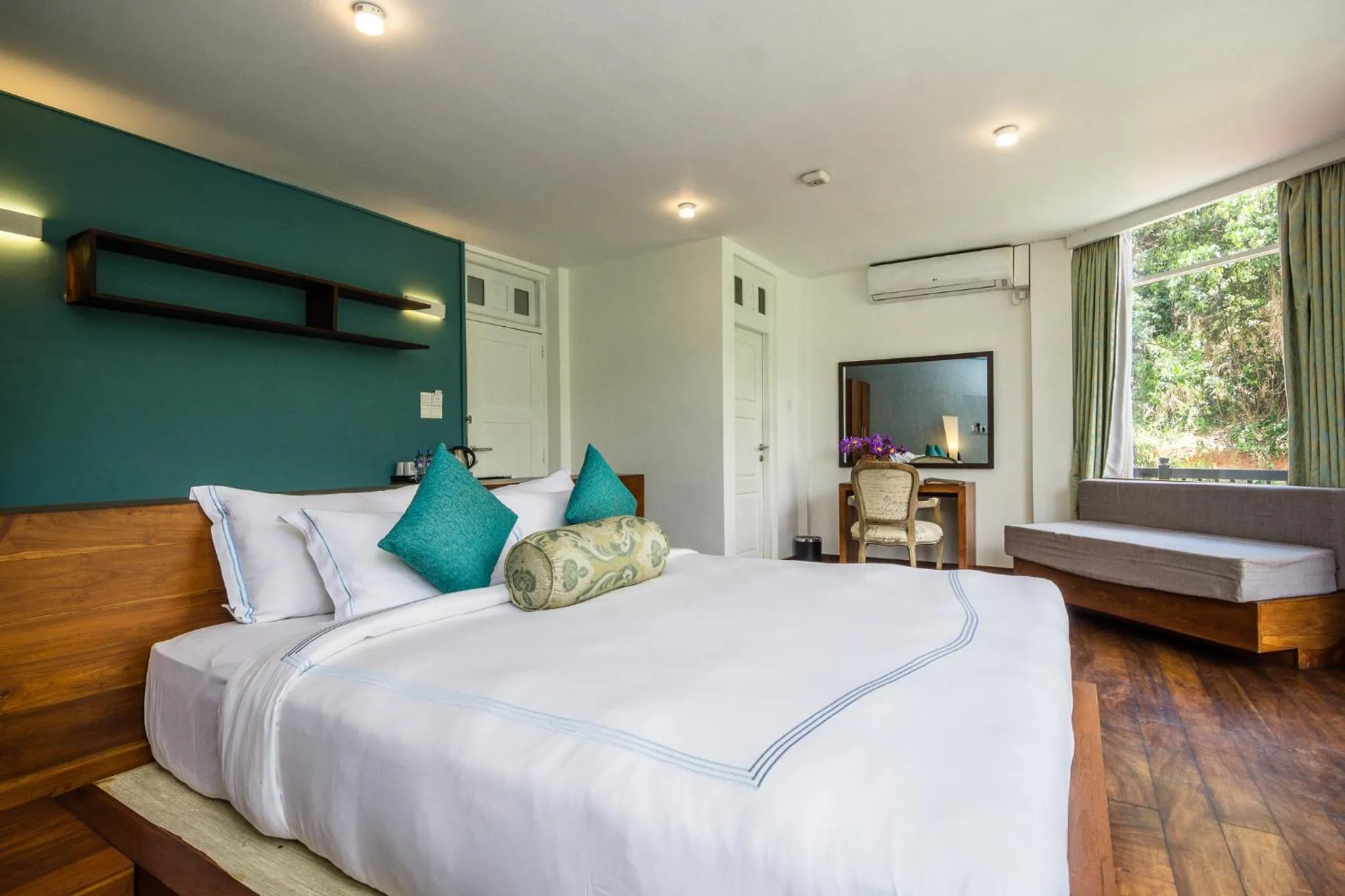 Bedroom, Bed in Viyana Boutique Hotel