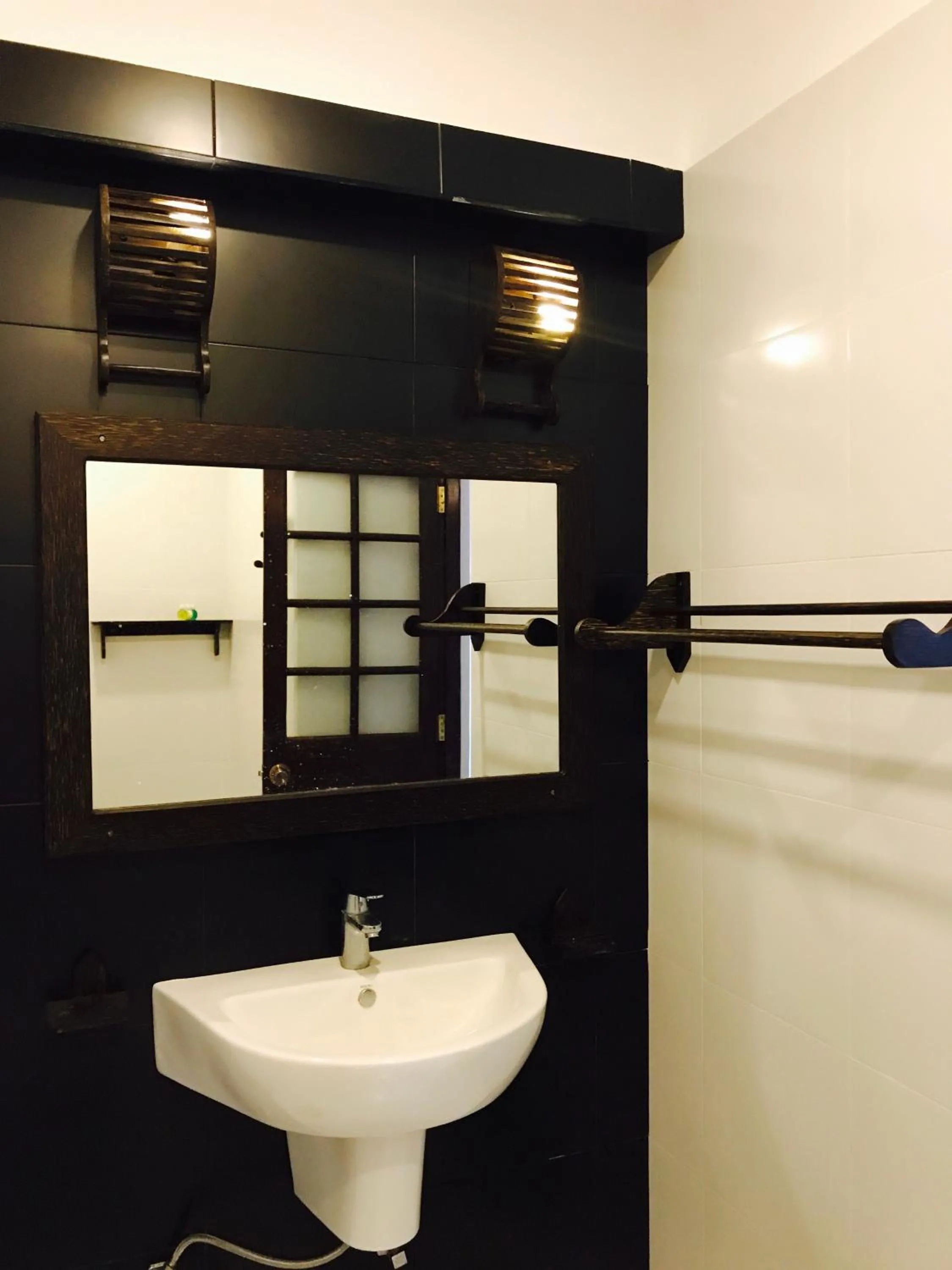 Bathroom in Lagoon Boutique Hotel