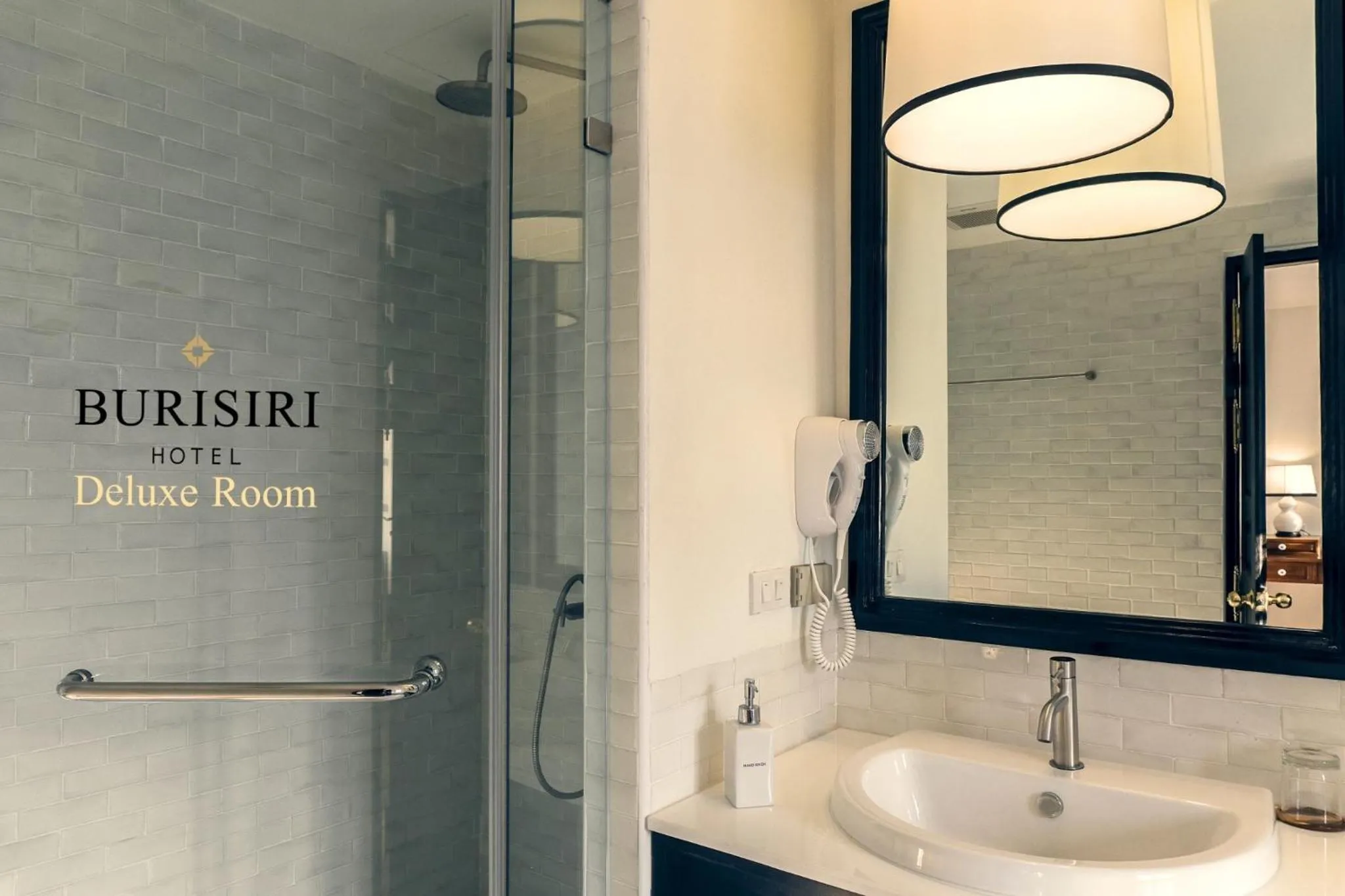 Shower in Buri Siri Boutique Hotel