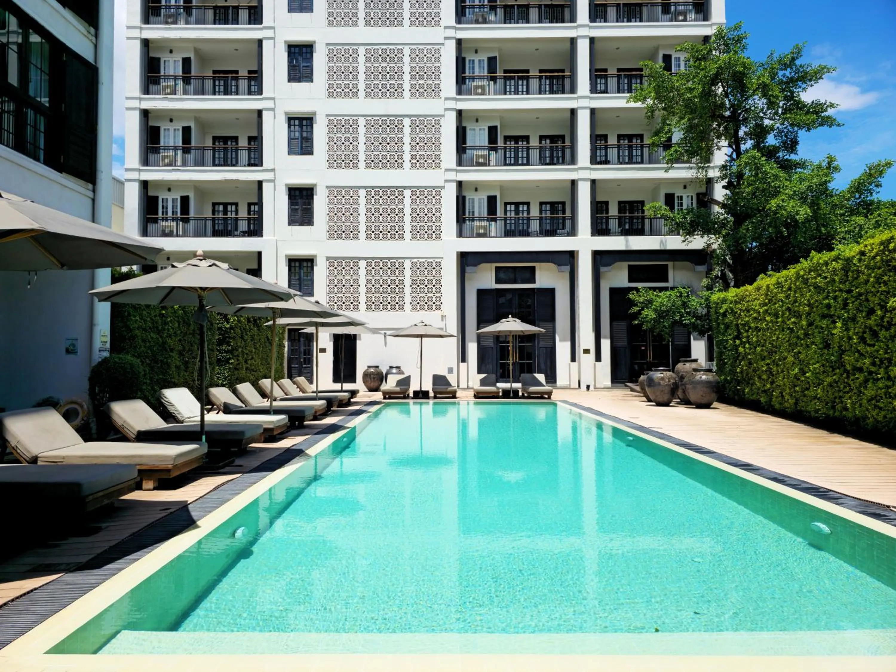 Swimming pool in Buri Siri Boutique Hotel