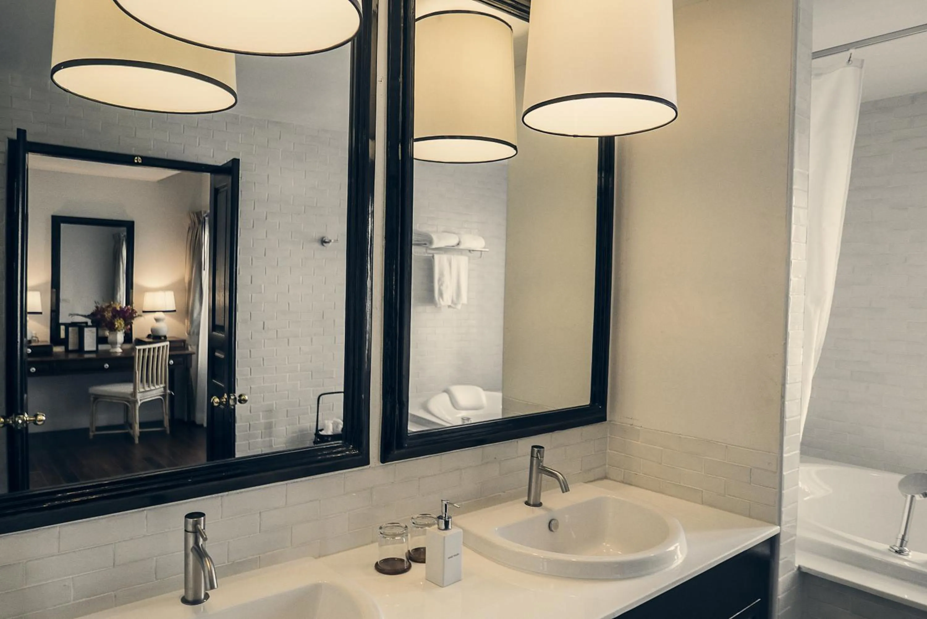 Swimming pool in Buri Siri Boutique Hotel