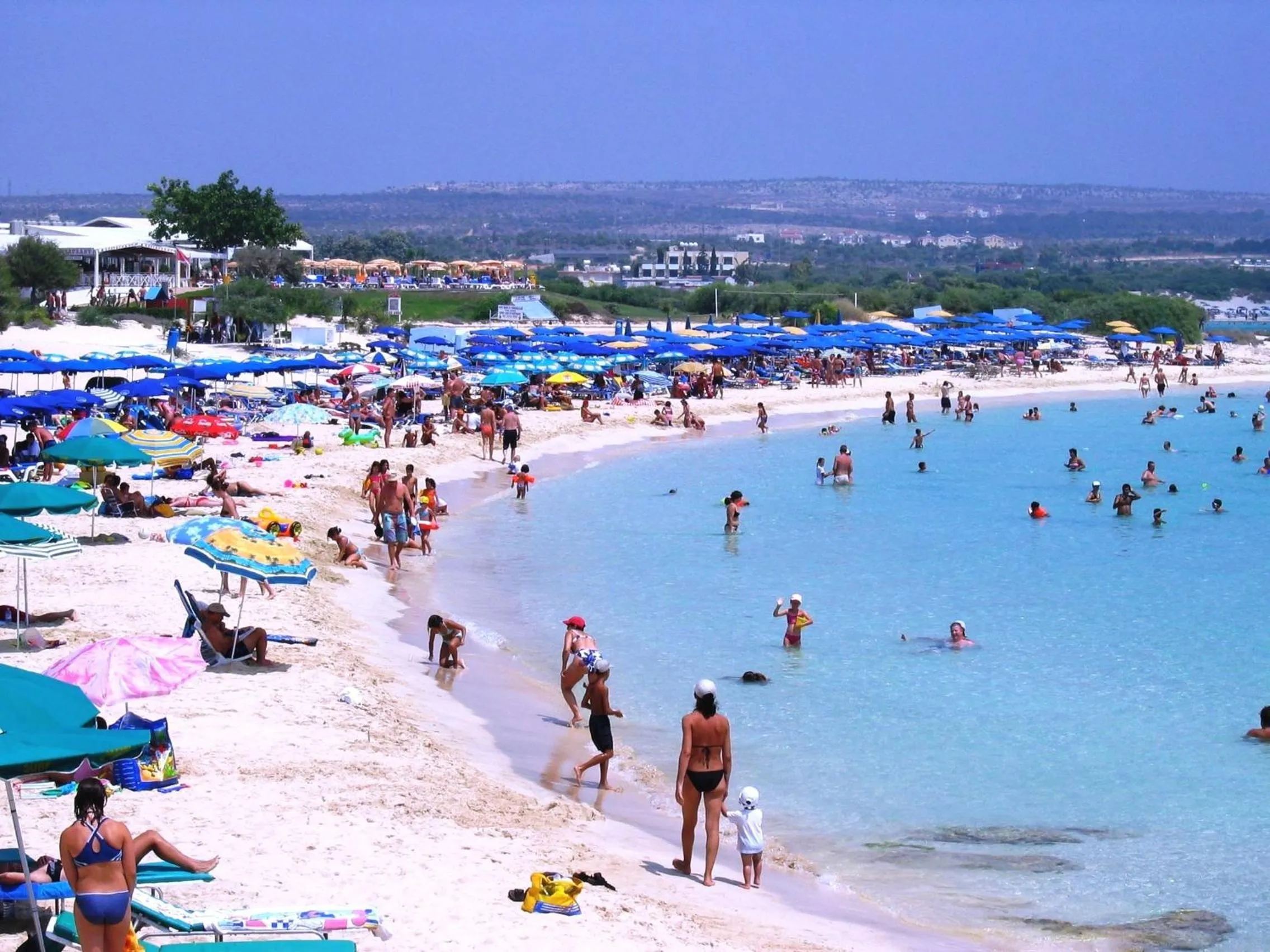 Beach in Loutsiana Deluxe Apts