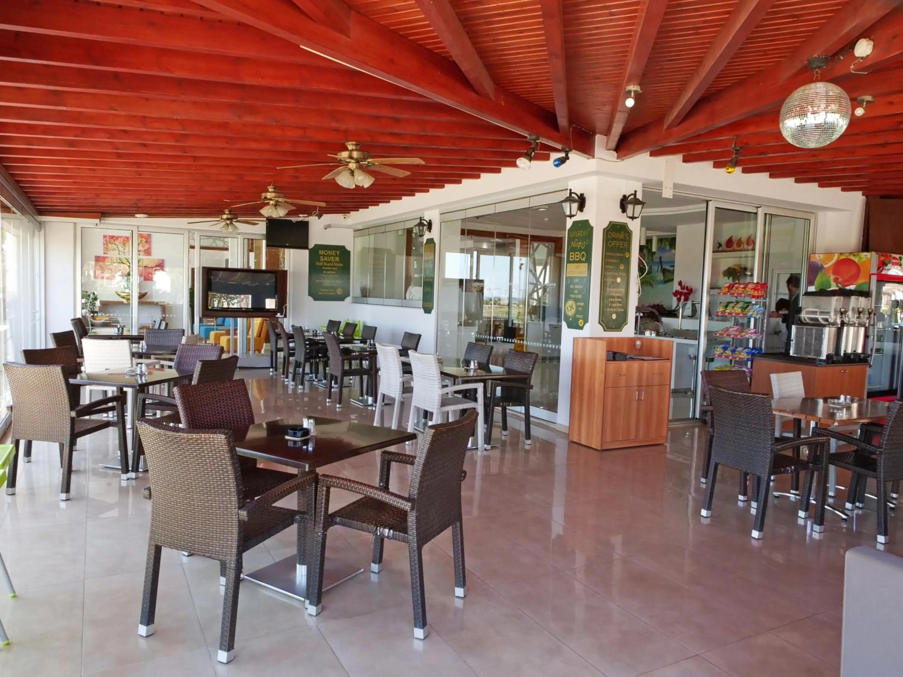 Restaurant/places to eat in Loutsiana Deluxe Apts