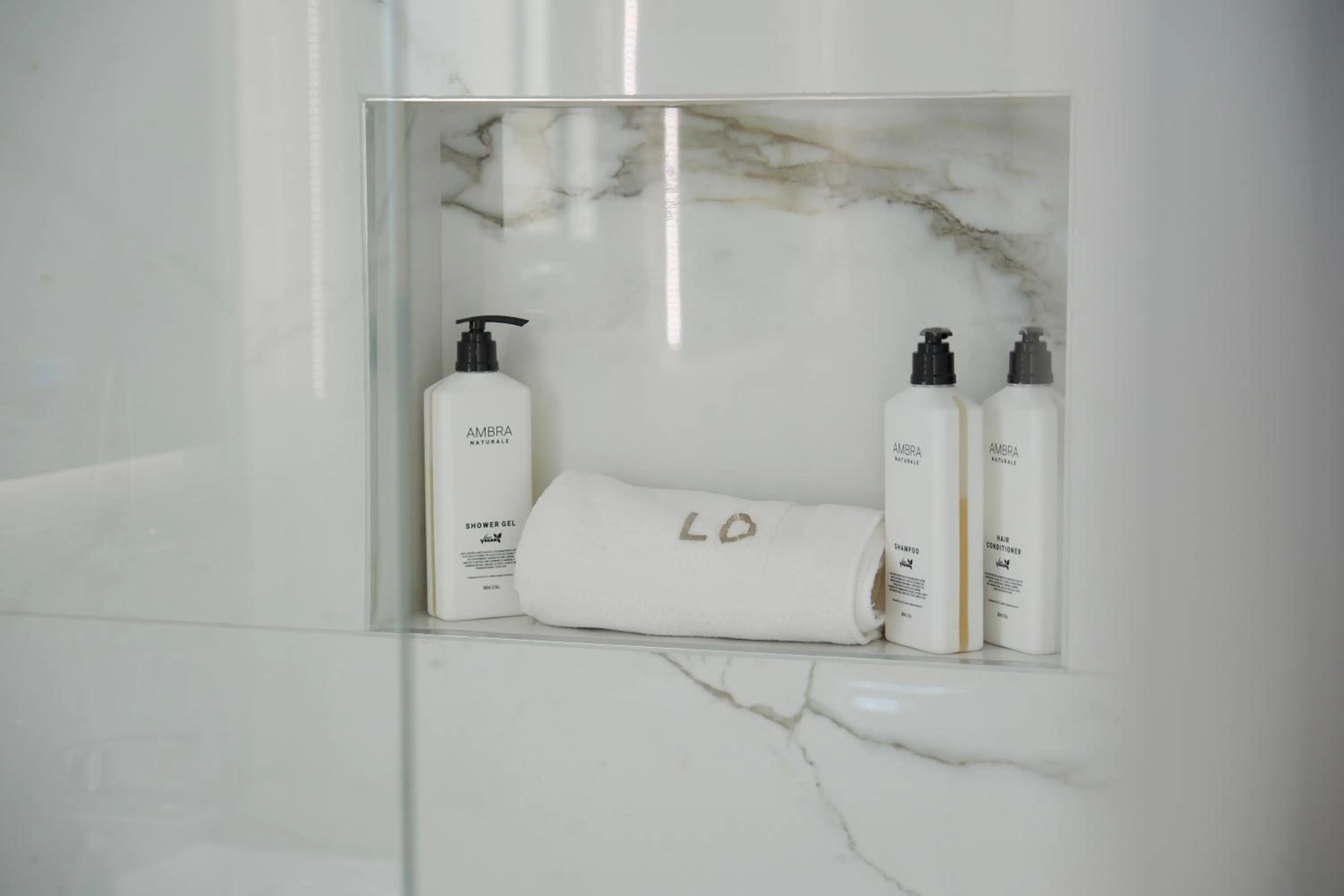 Bathroom in Loutsiana Deluxe Apts