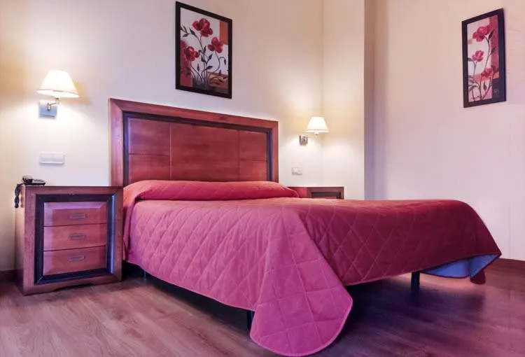 Bed in Hostal Plaza Mayor