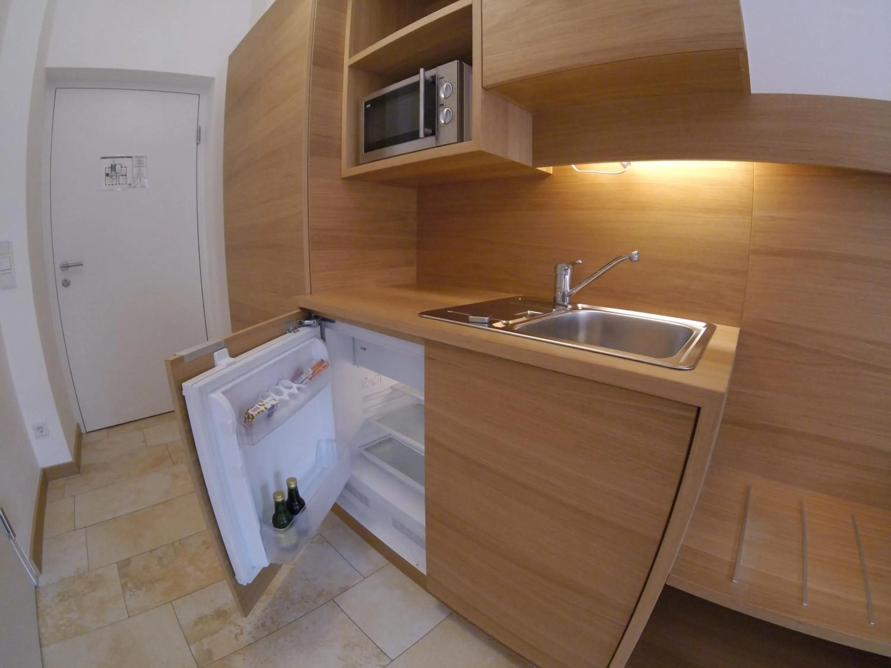 Food and drinks in Hotel Aton