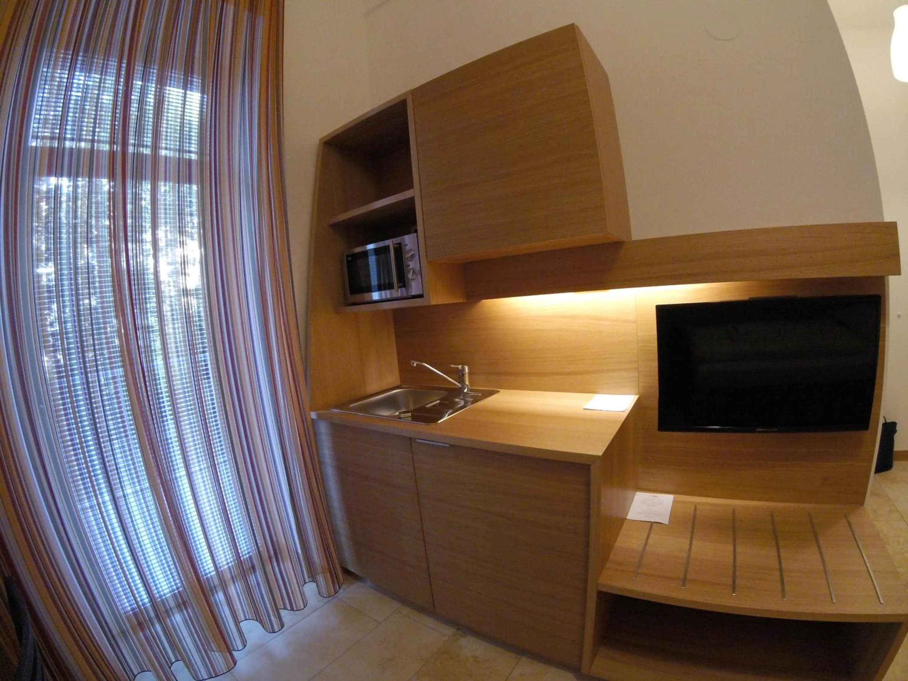 Photo of the whole room in Hotel Aton