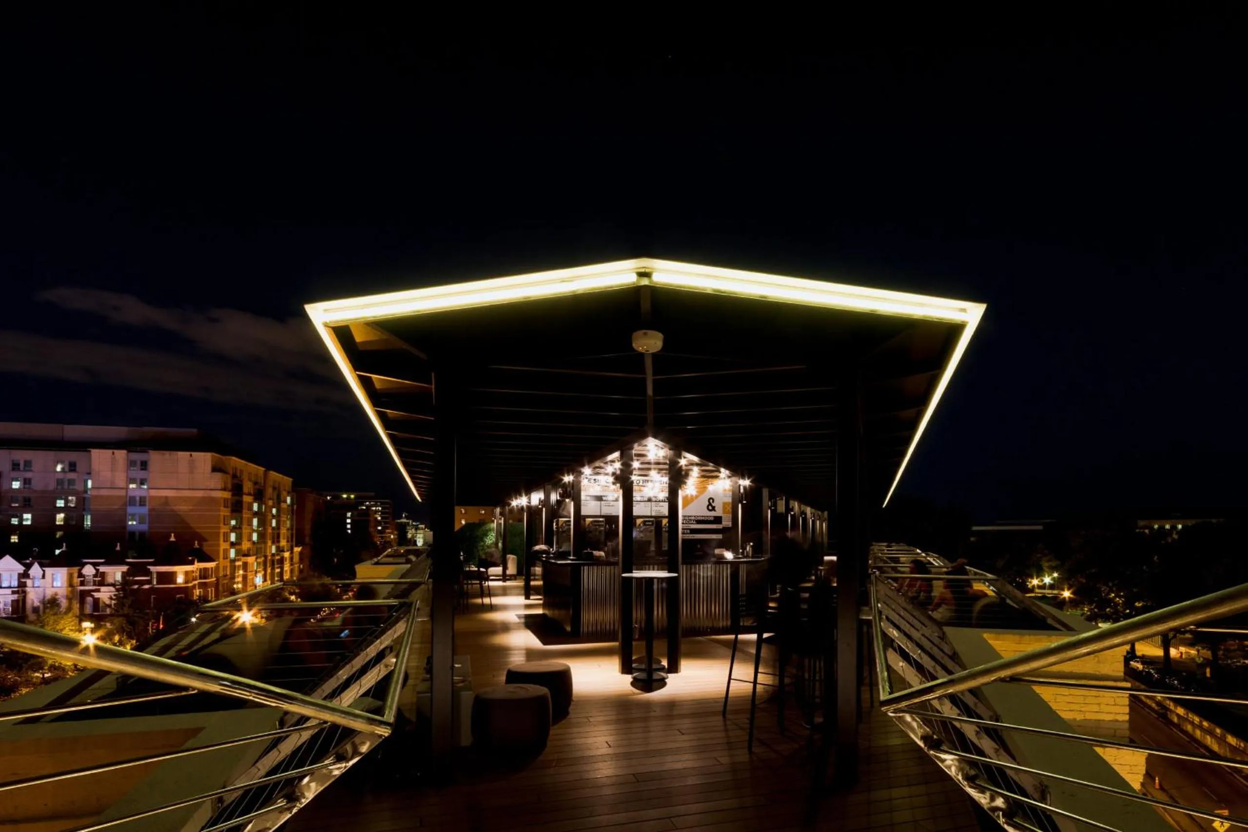 Restaurant/places to eat in Hotel Hive