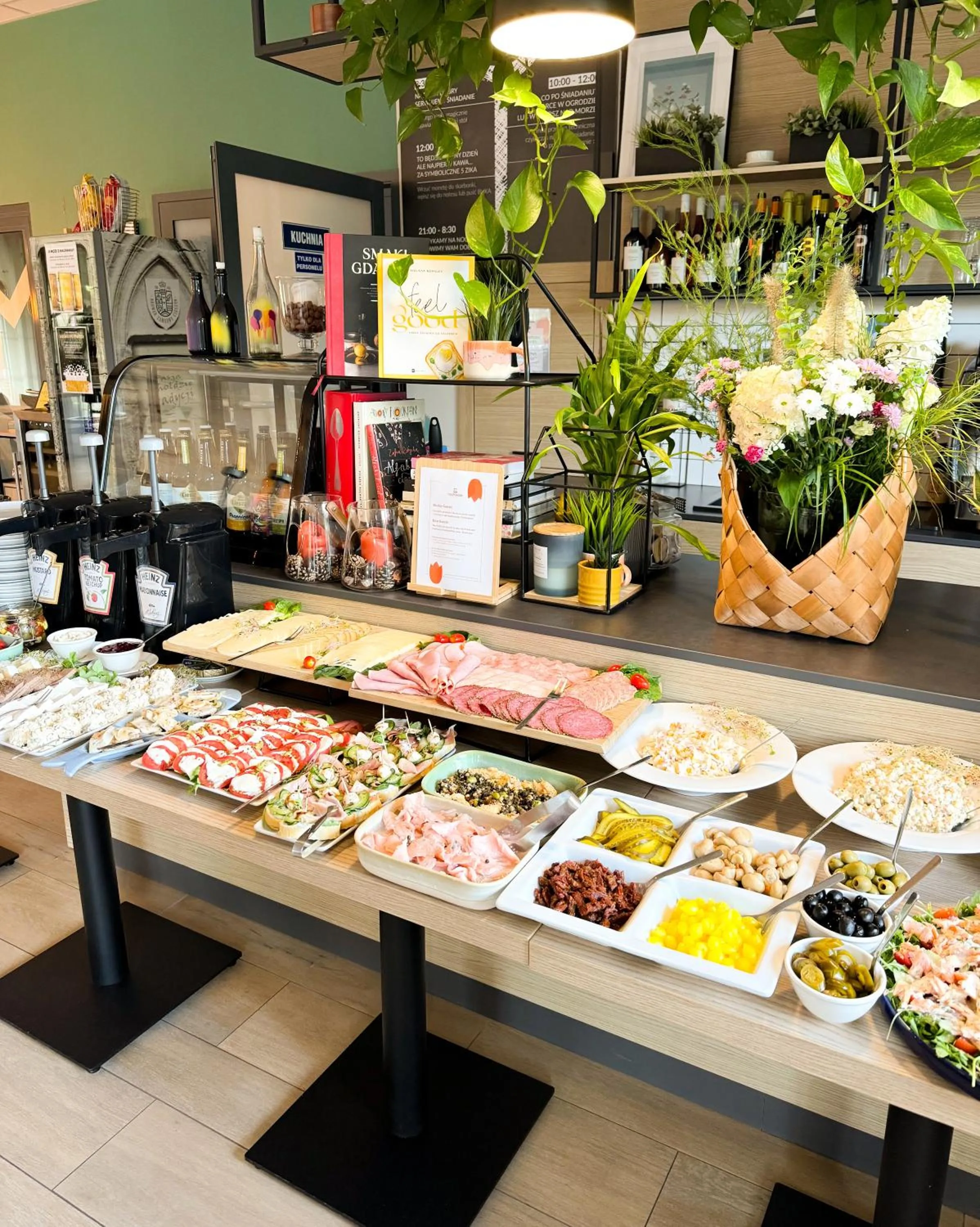 Buffet breakfast in Tulipanowy Gościniec