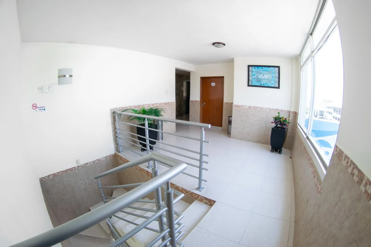 Property building in Hotel Niza Zona Piel
