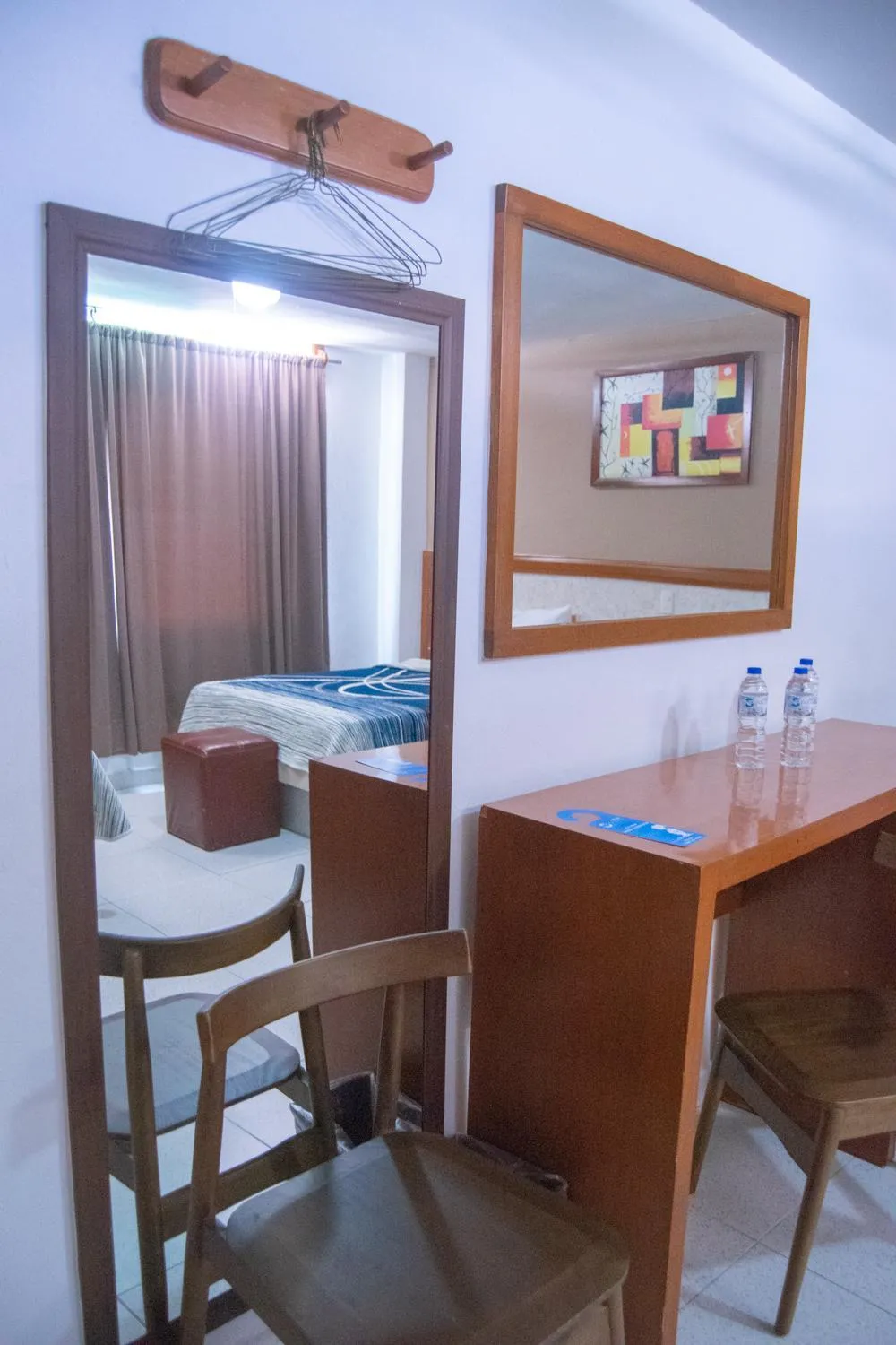 hair dresser in Hotel Niza Zona Piel