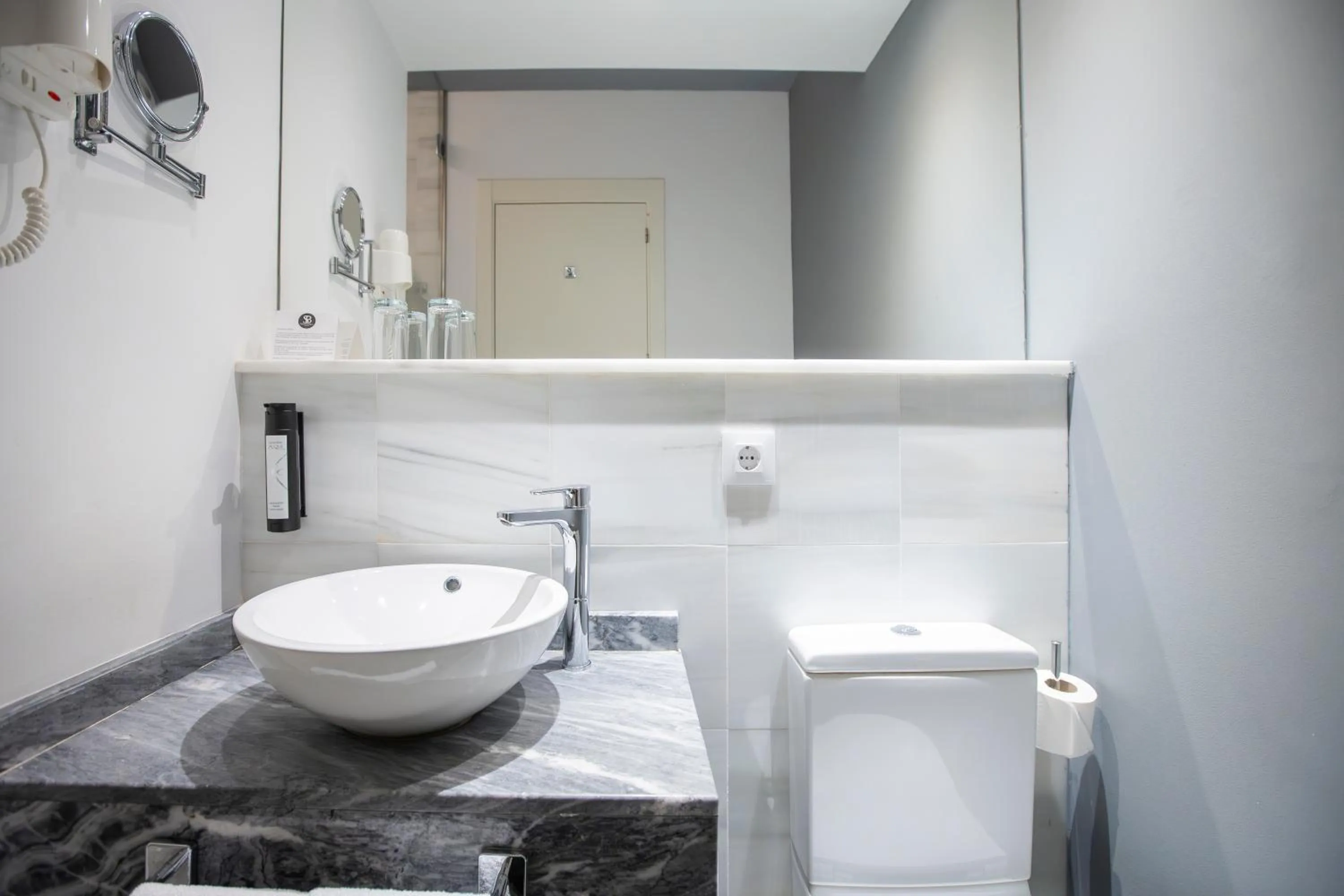 Bathroom in Soho Boutique Capuchinos & Spa