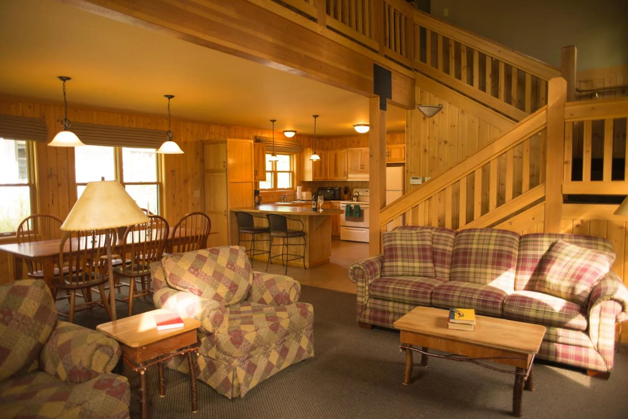 Living room in Sun Mountain Lodge