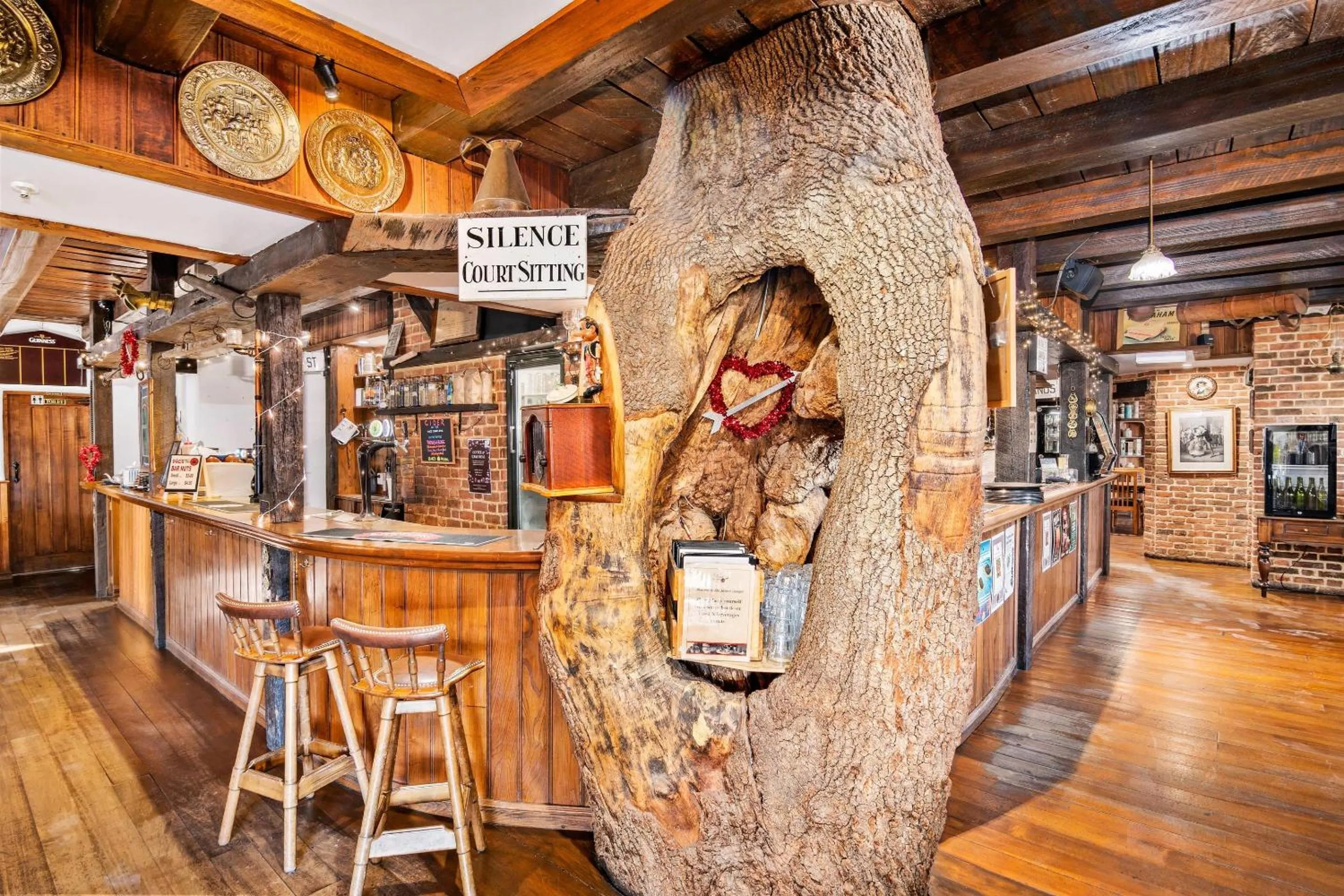 Restaurant/places to eat in The Honest Lawyer, an Ascend Collection Hotel