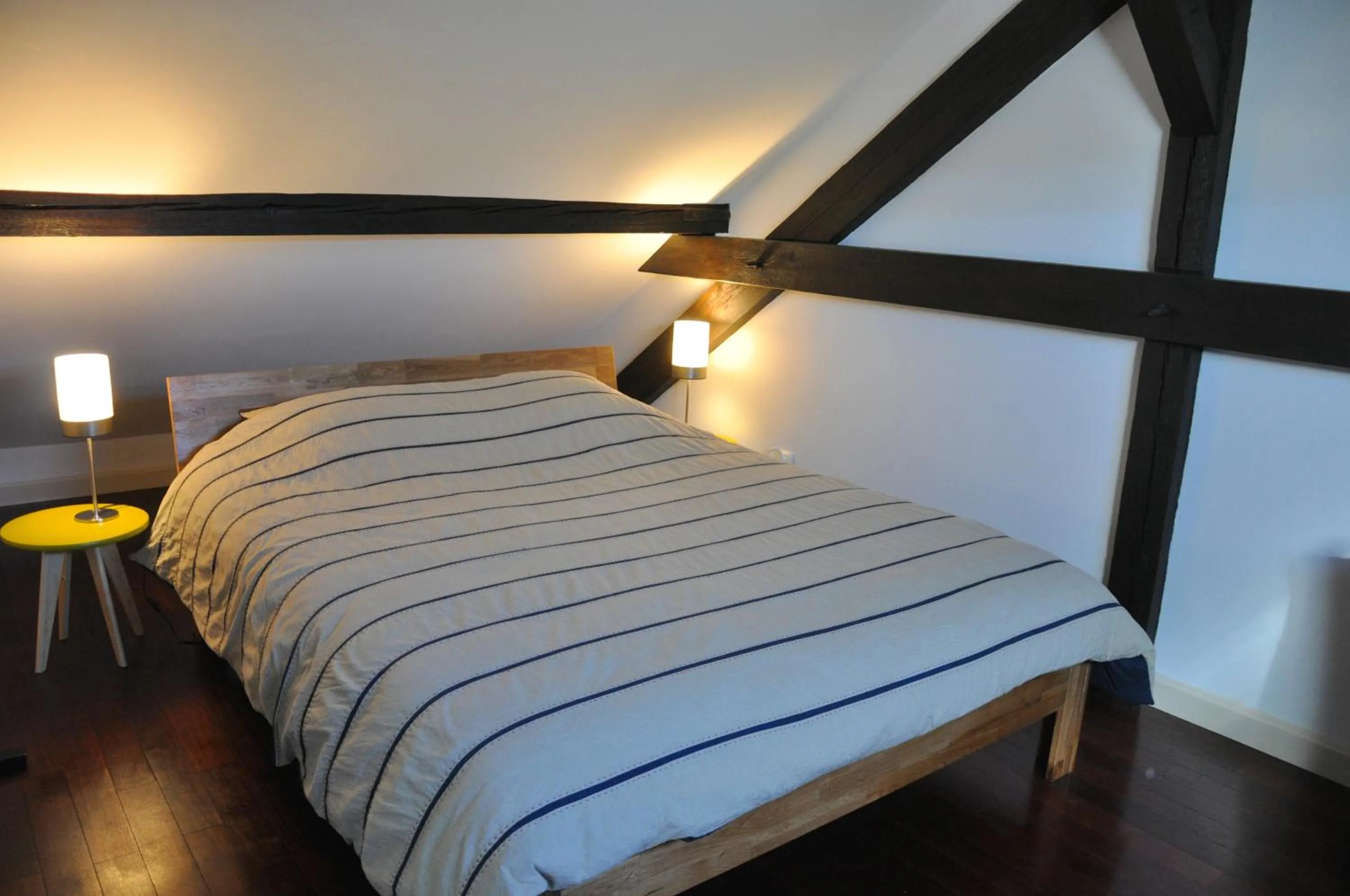 Bedroom, Bed in L'écluse de Saverne