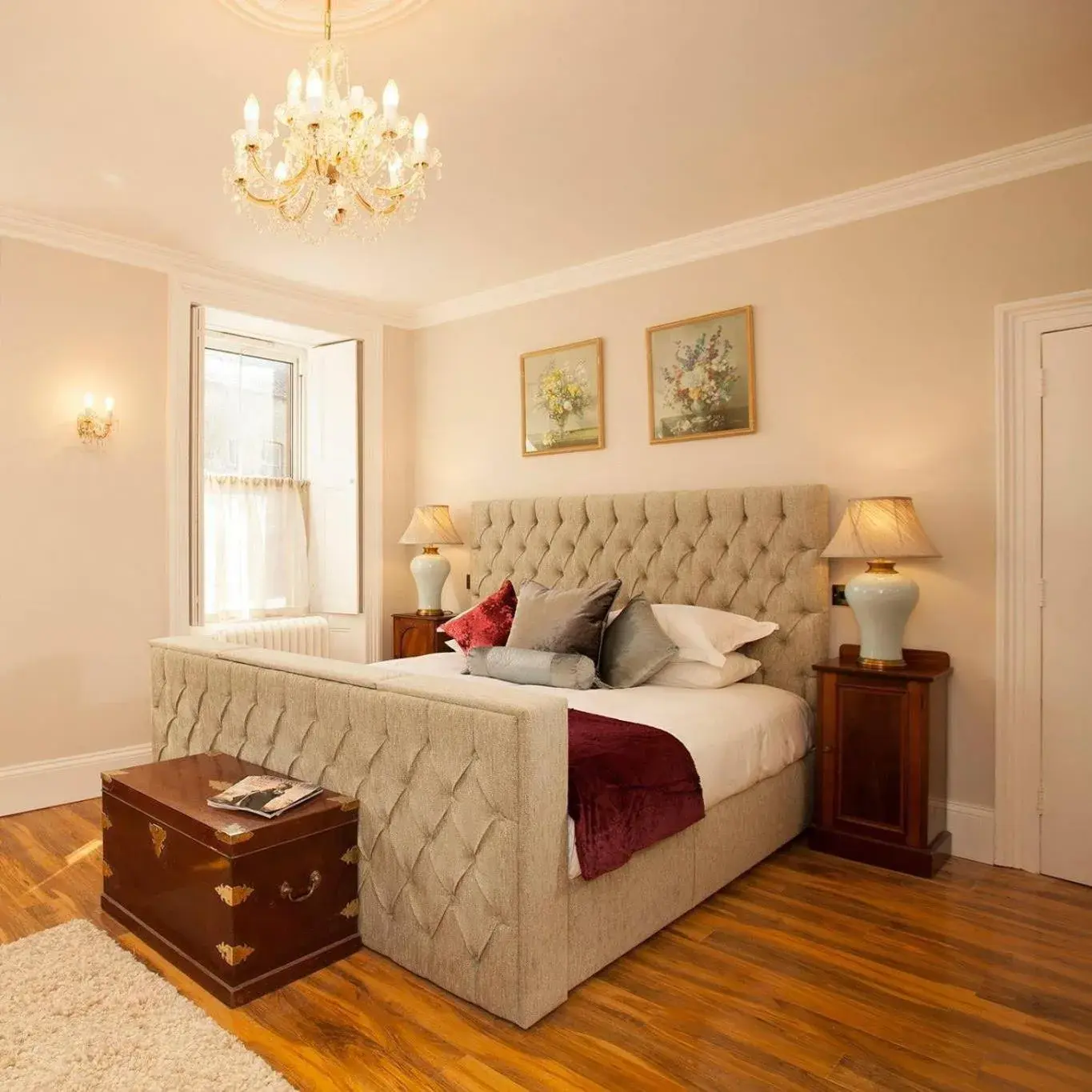 Deluxe King Room in Victoria House Deluxe King Room in Victoria House