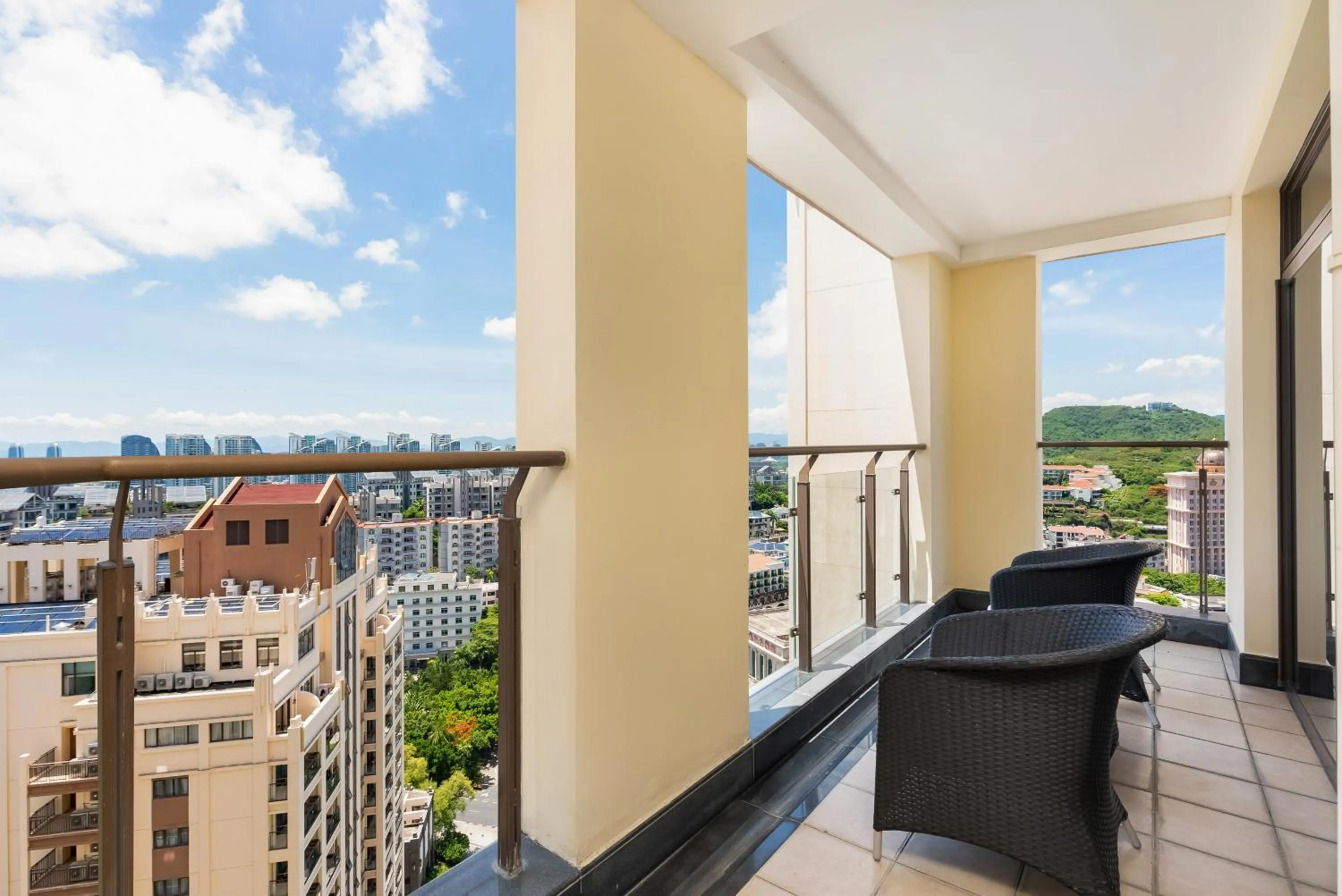 Balcony/Terrace in Sanya Yikehai View Apartments
