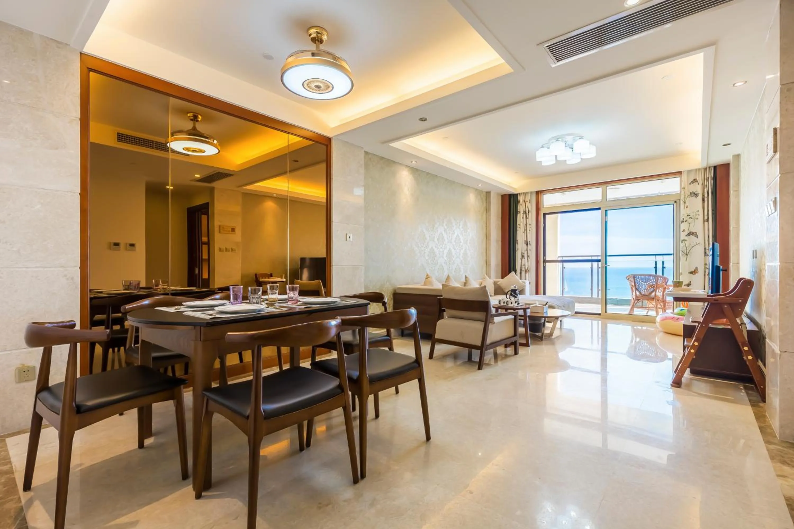 Living room in Sanya Yikehai View Apartments