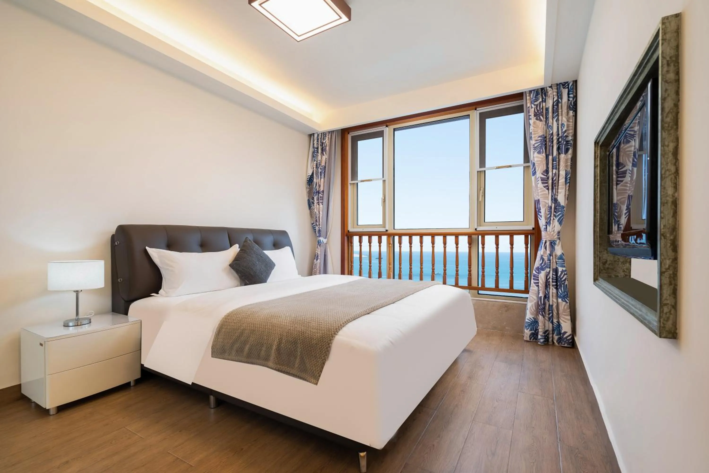 Bedroom, Bed in Sanya Yikehai View Apartments