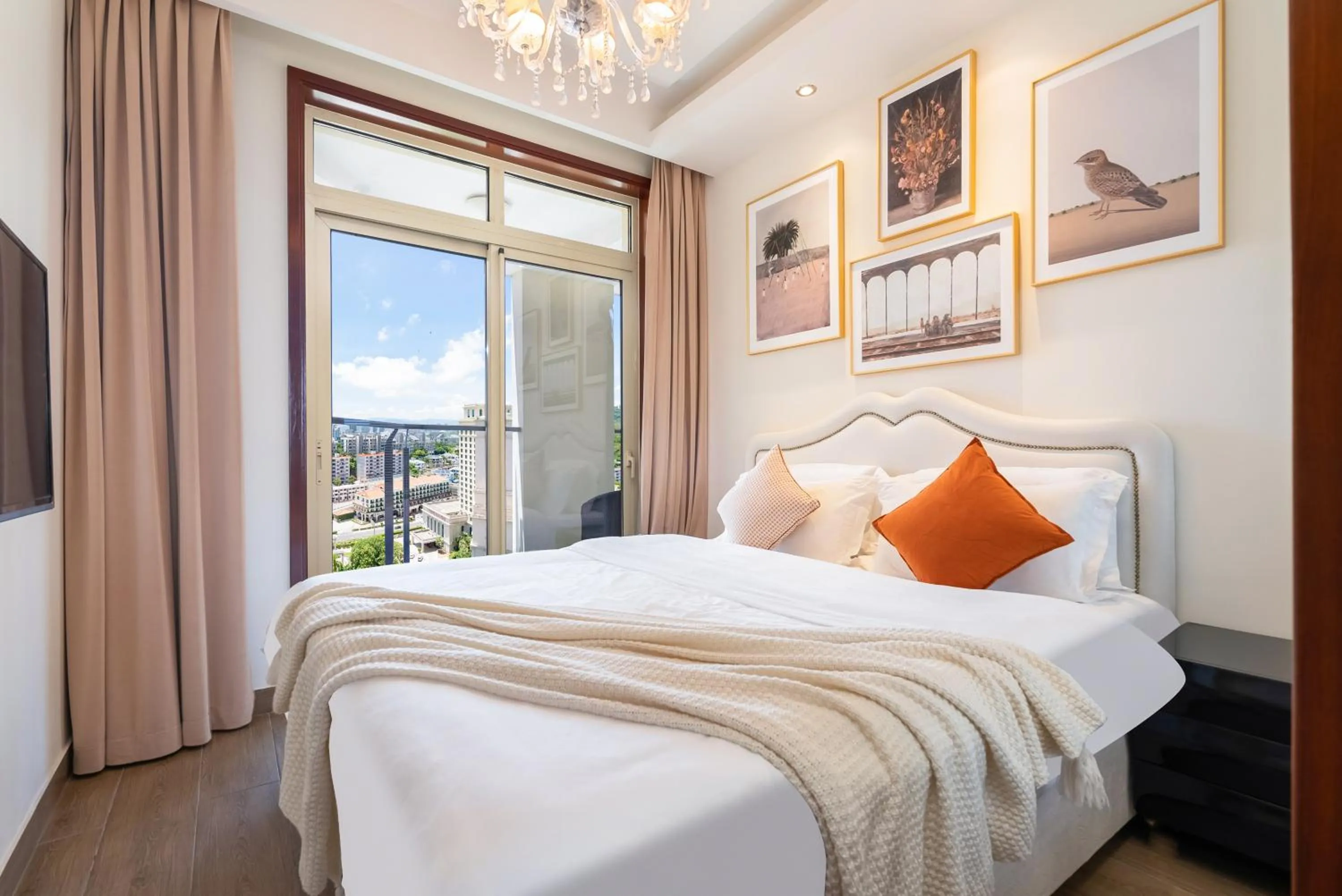 Bed in Sanya Yikehai View Apartments