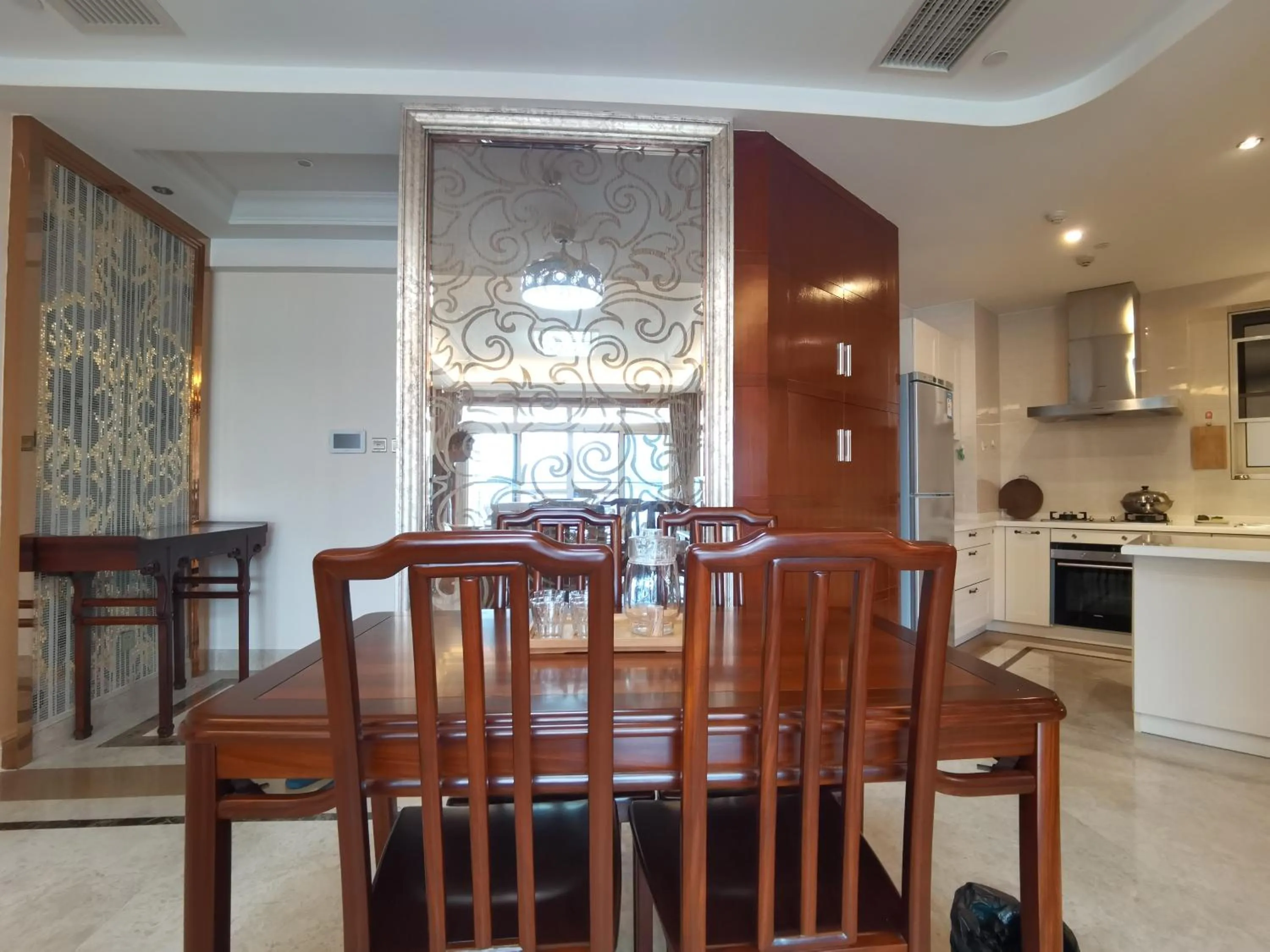 Restaurant/places to eat in Sanya Yikehai View Apartments