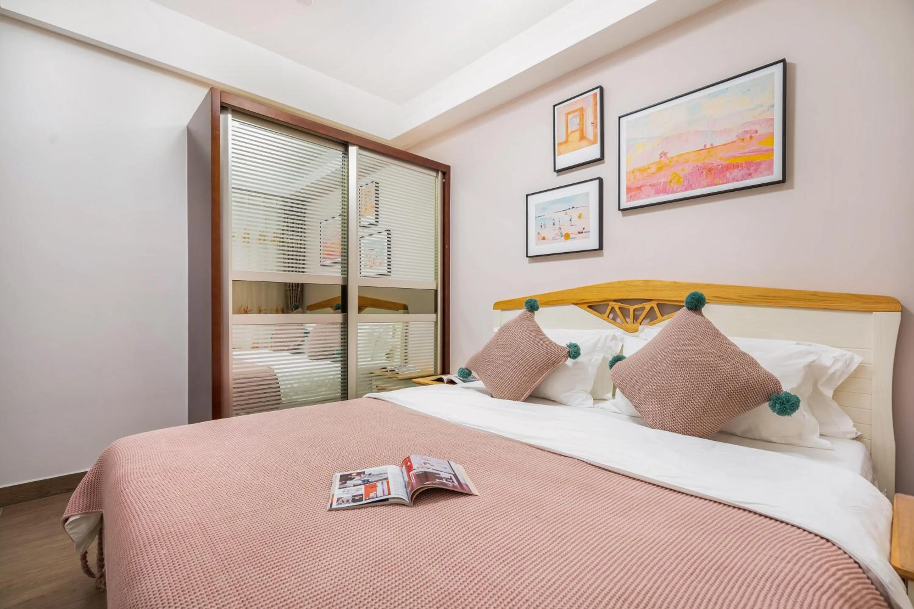 Bedroom, Bed in Sanya Yikehai View Apartments