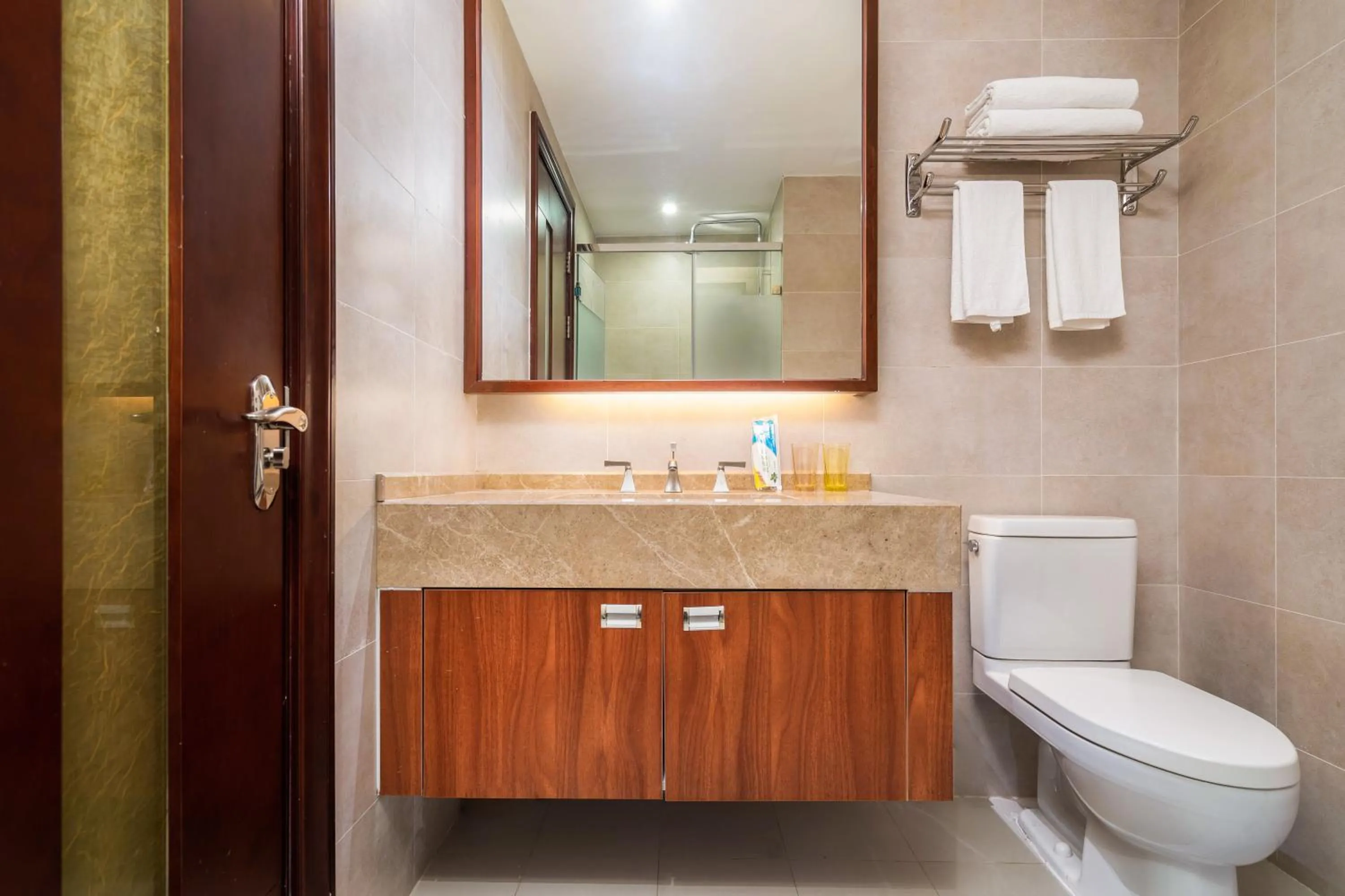 Bathroom in Sanya Yikehai View Apartments