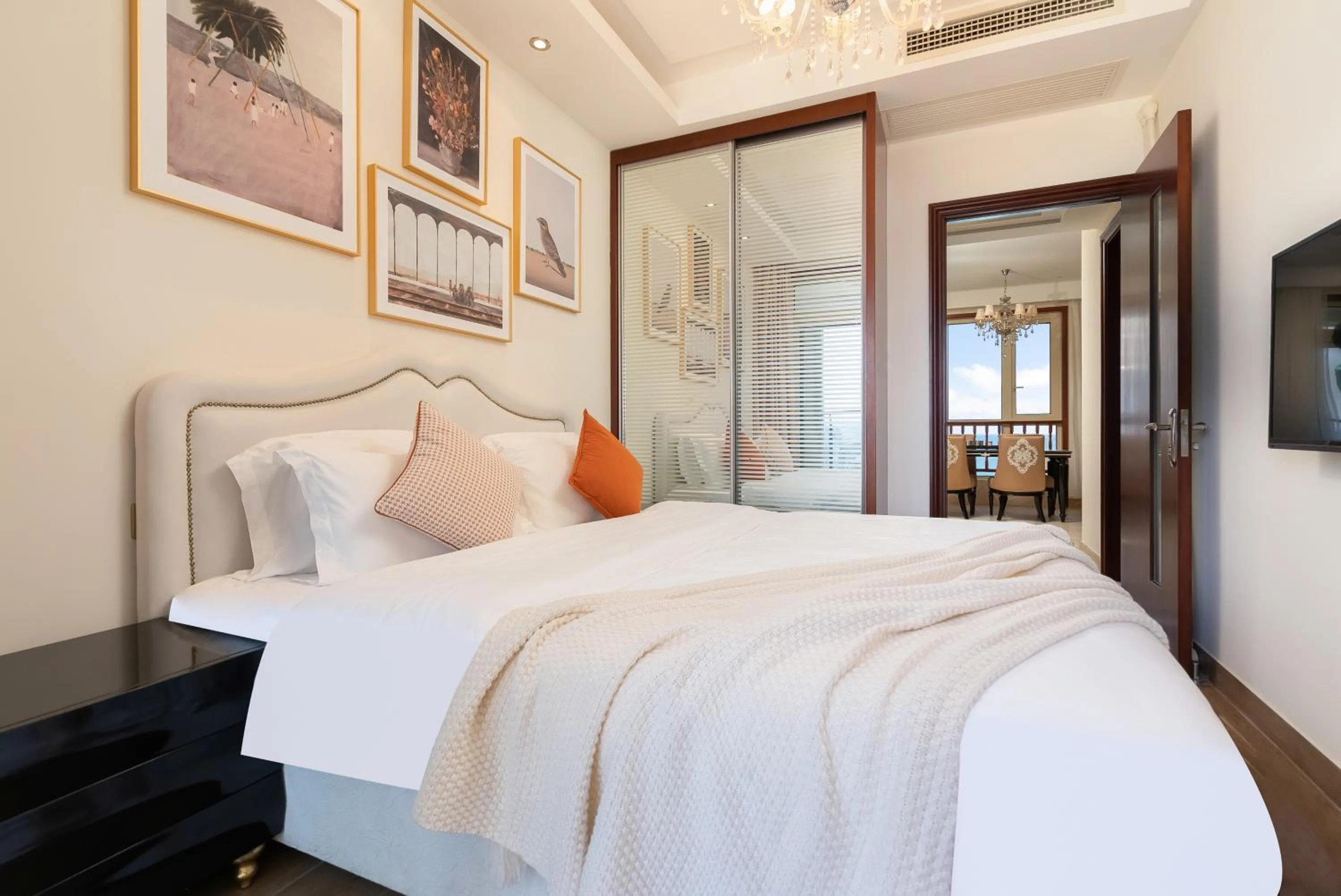 Bed in Sanya Yikehai View Apartments