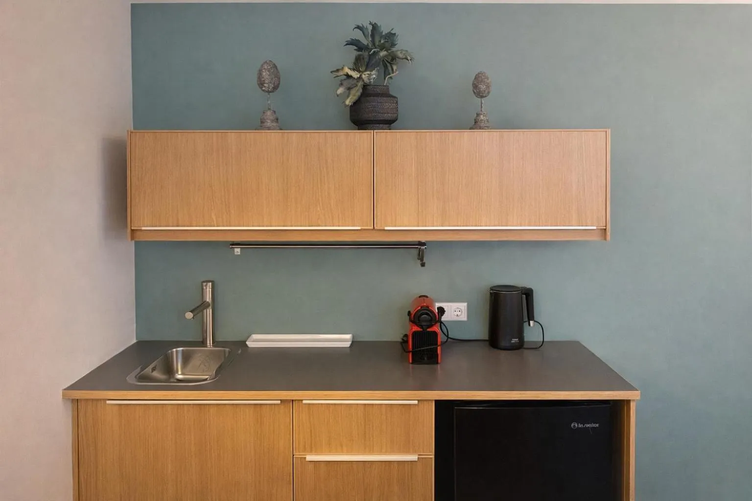 Coffee/tea facilities in Elite Ermou Suites