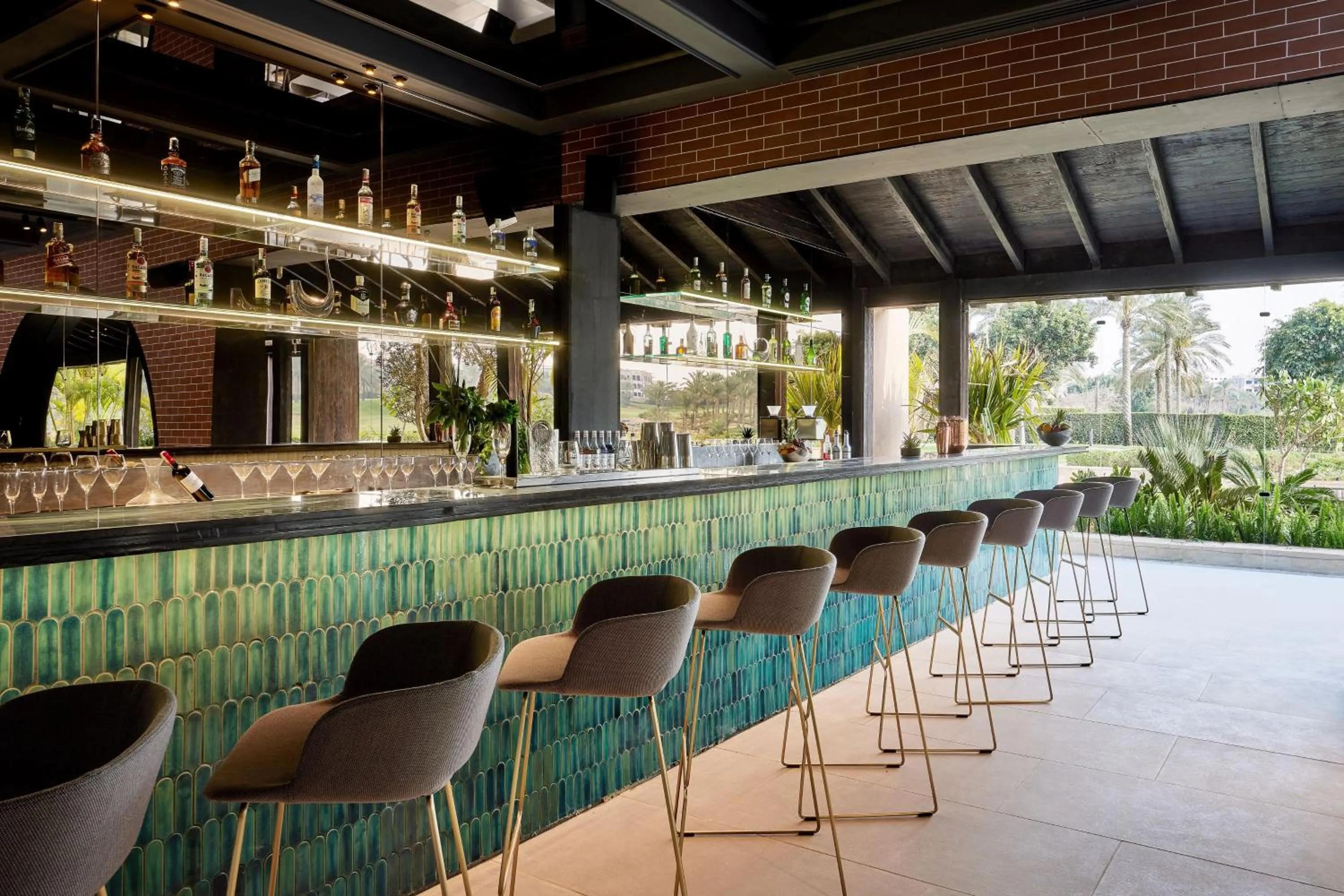 Lounge or bar in The Westin Cairo Golf Resort & Spa, Katameya Dunes