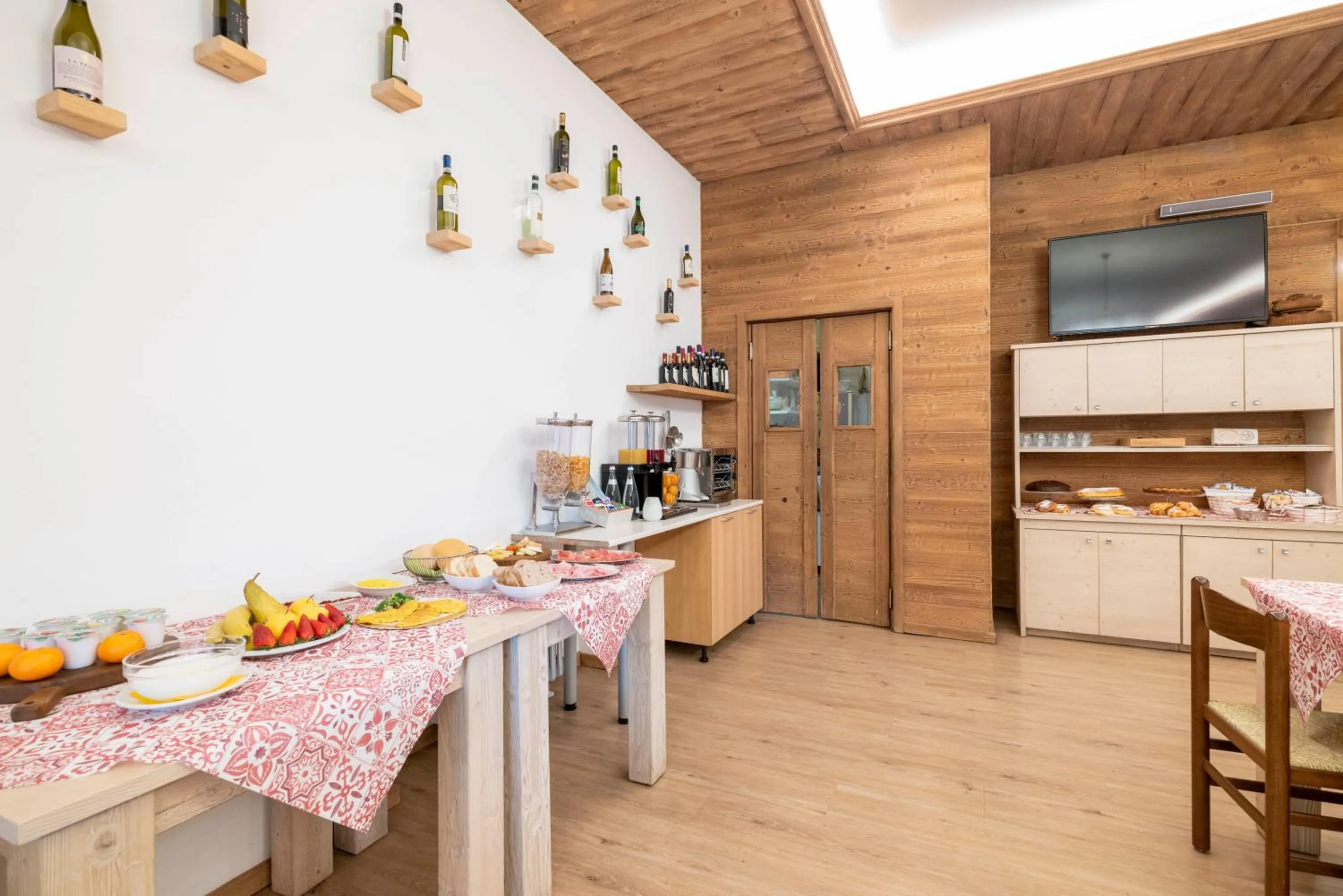 Food and drinks in B&B Castello Cimbergo