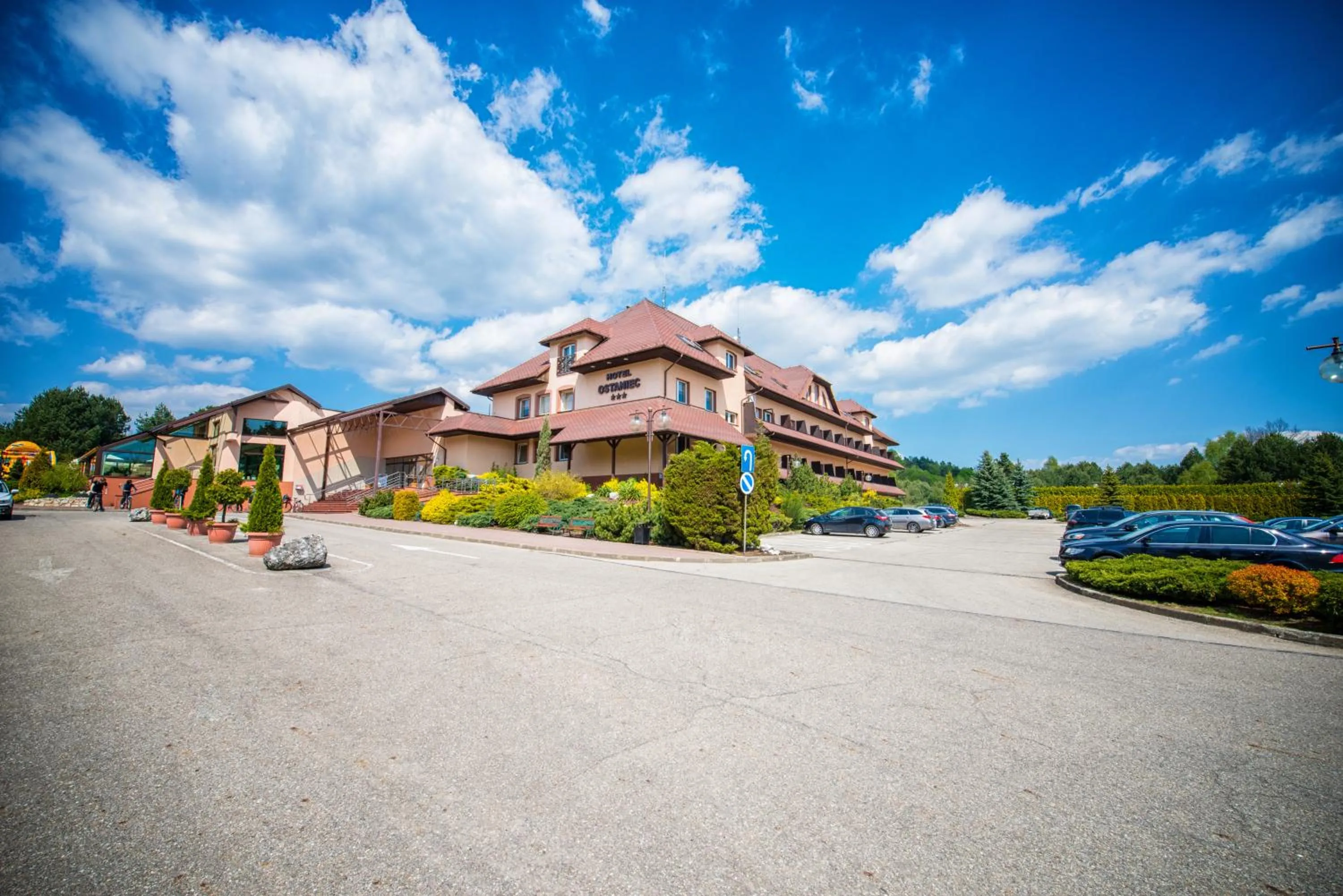 Property building in Hotel Ostaniec