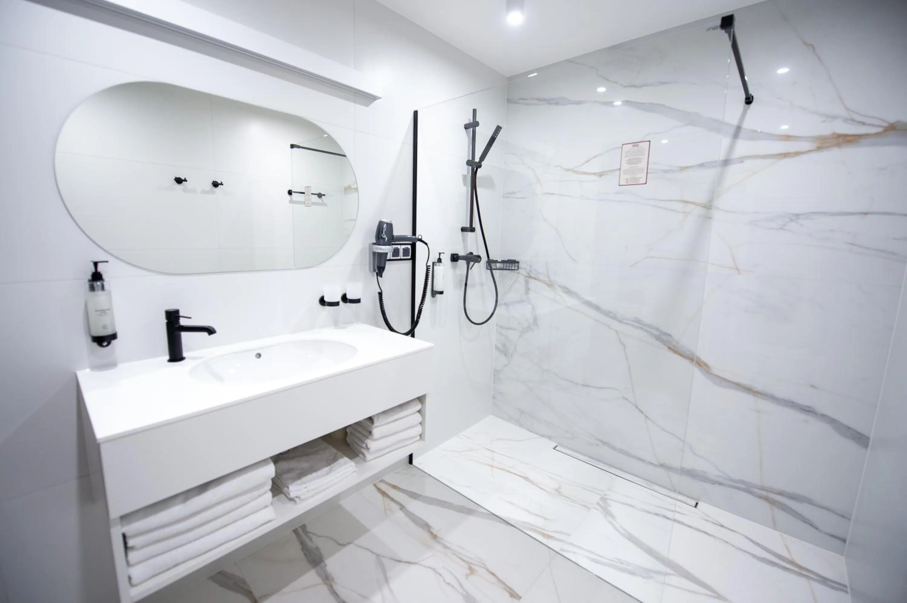 Bathroom in Hotel Ostaniec