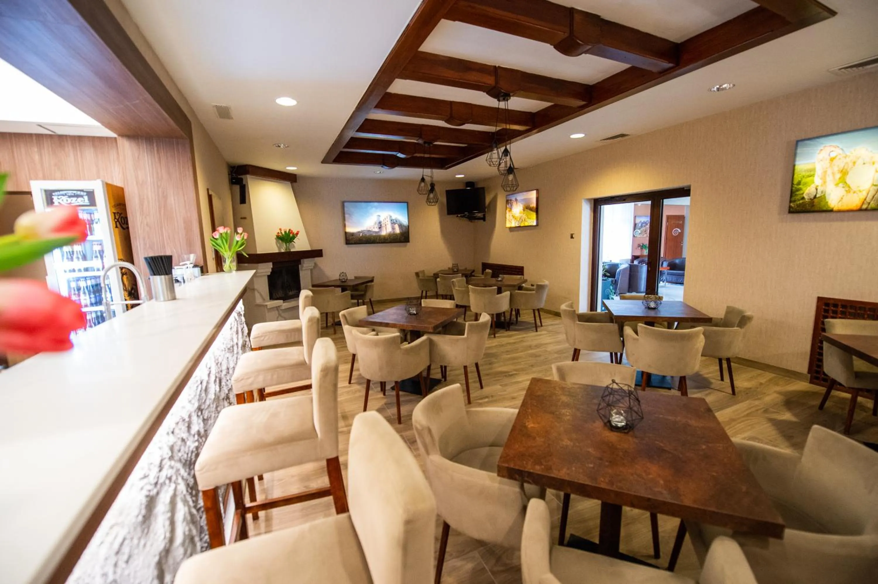 Restaurant/places to eat in Hotel Ostaniec