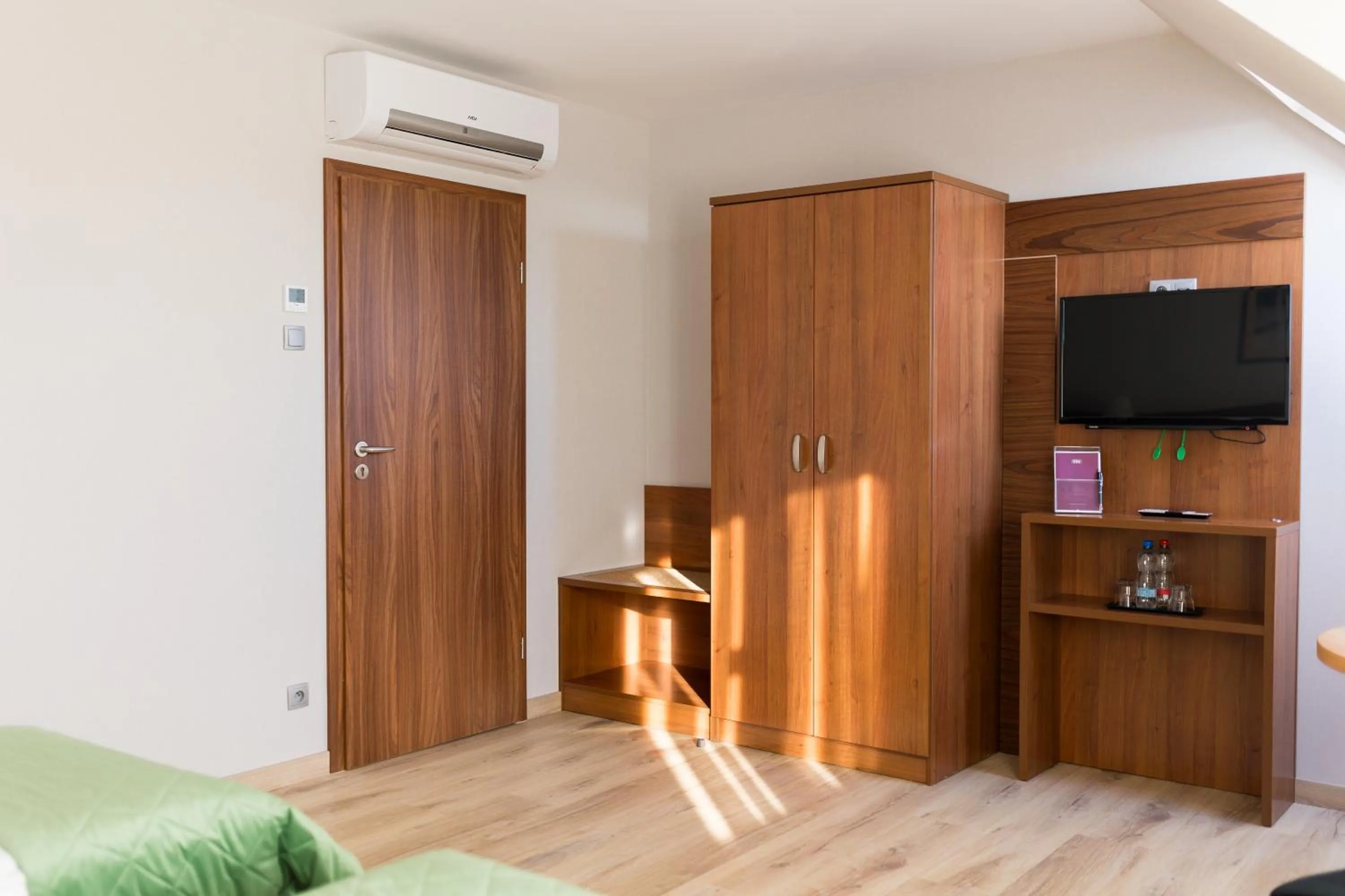 Photo of the whole room in Hotel Ostaniec