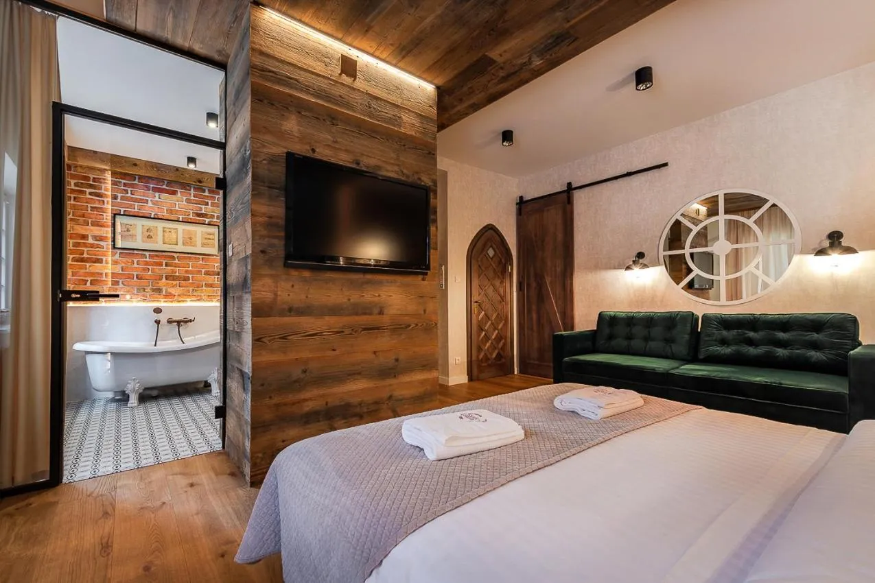 Bathroom, Bed in Gotyk House