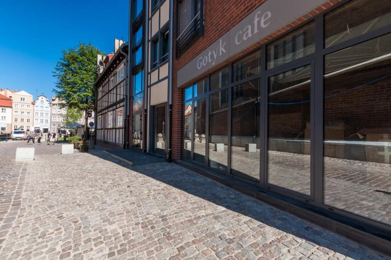 Property building in Gotyk House