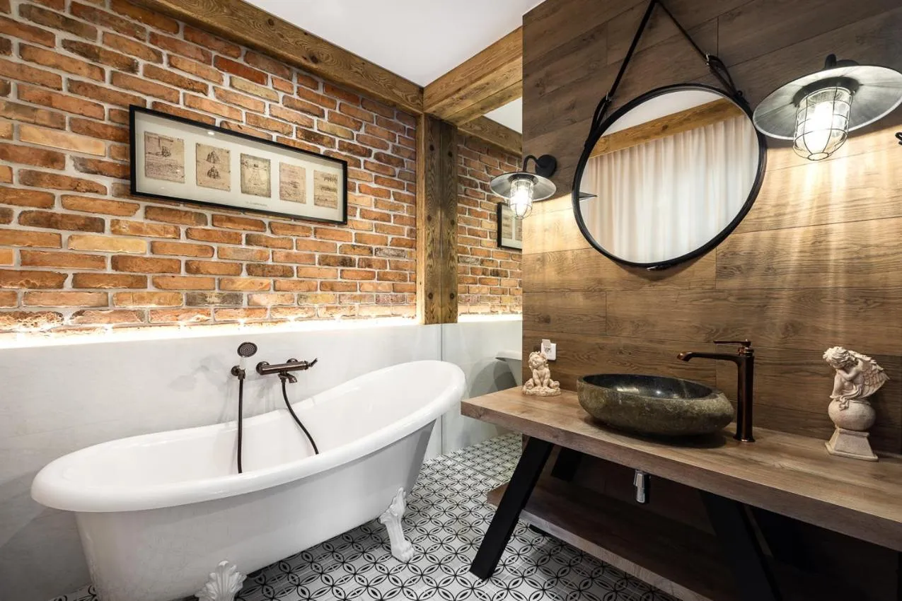 Bathroom in Gotyk House