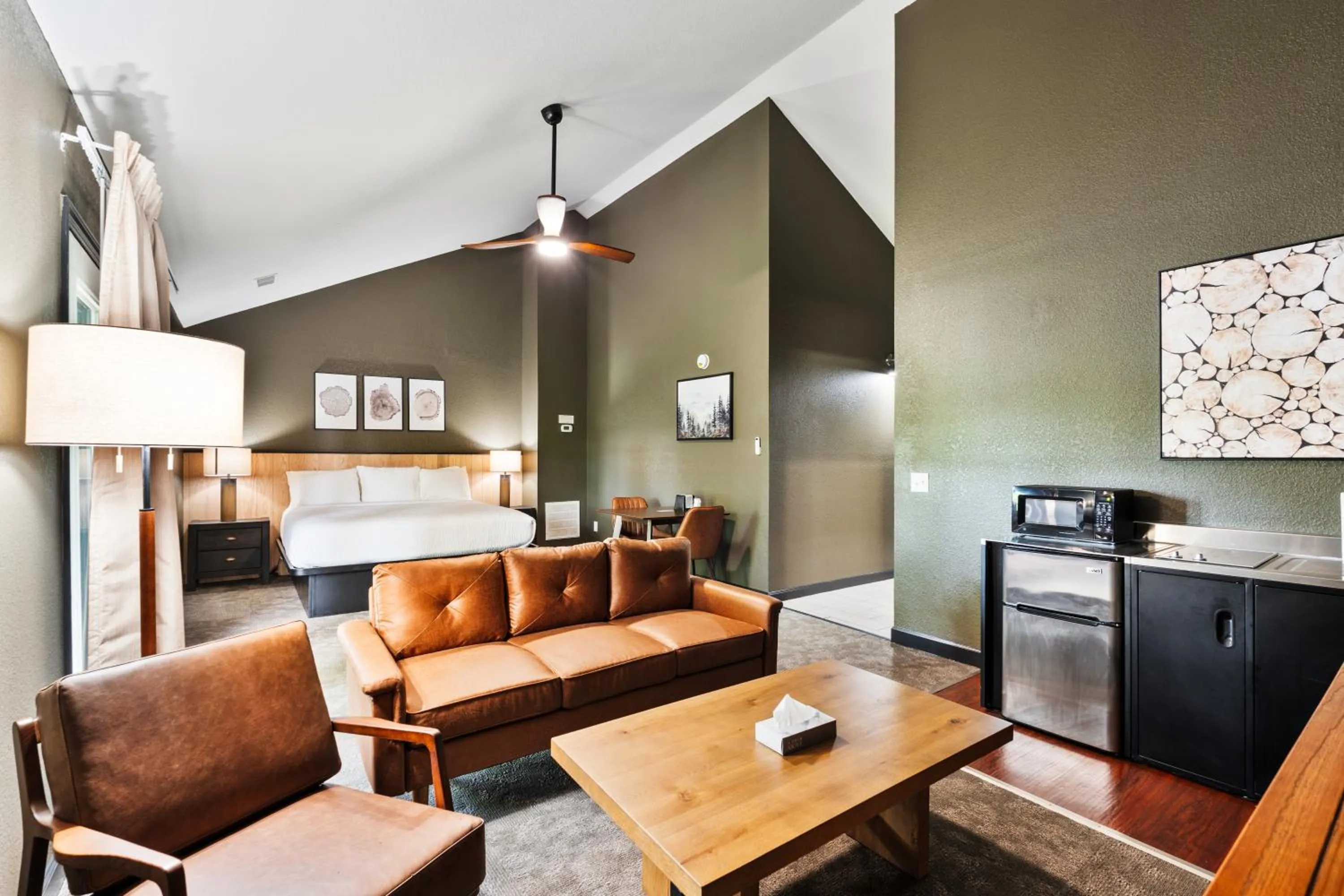 Kitchen or kitchenette in Tremont Lodge & Resort