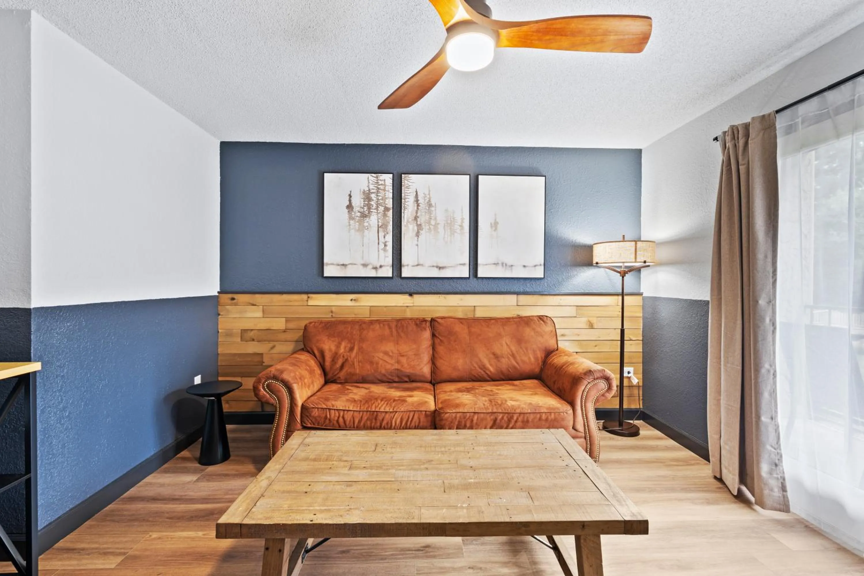 Living room in Tremont Lodge & Resort