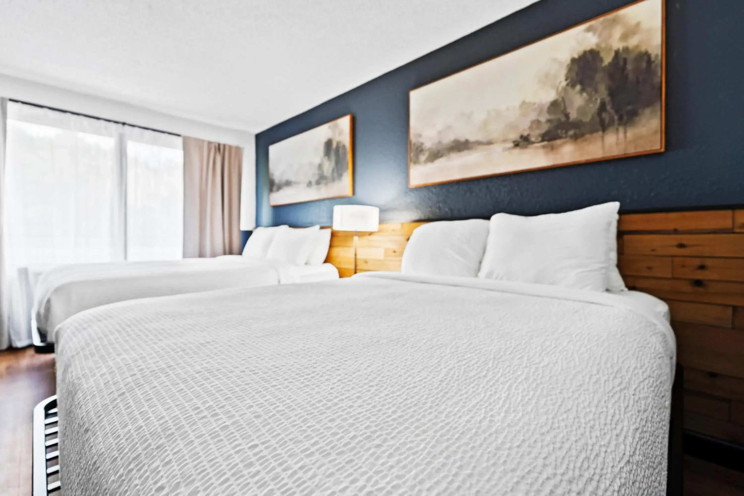 Queen Suite in Tremont Lodge & Resort Queen Suite in Tremont Lodge & Resort