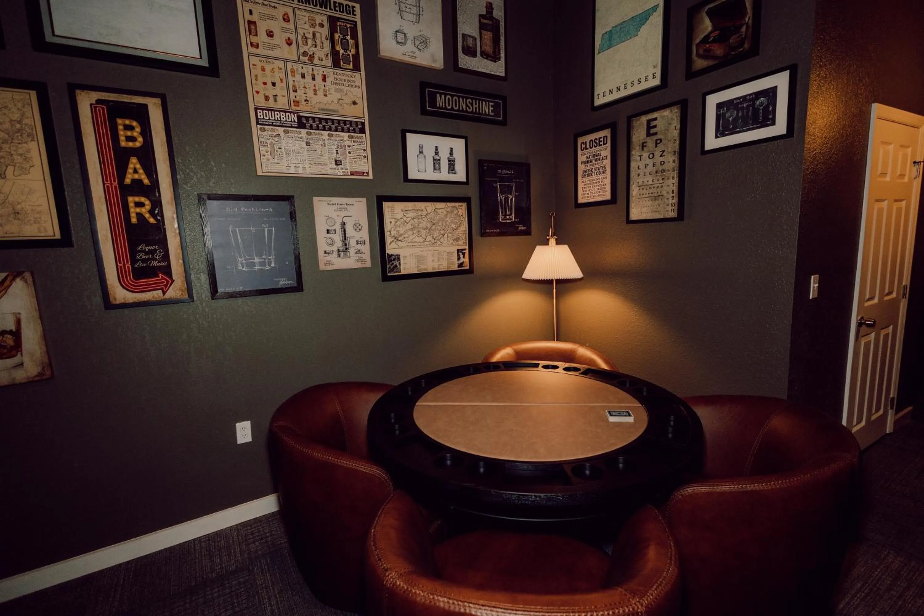 Lounge or bar in Tremont Lodge & Resort