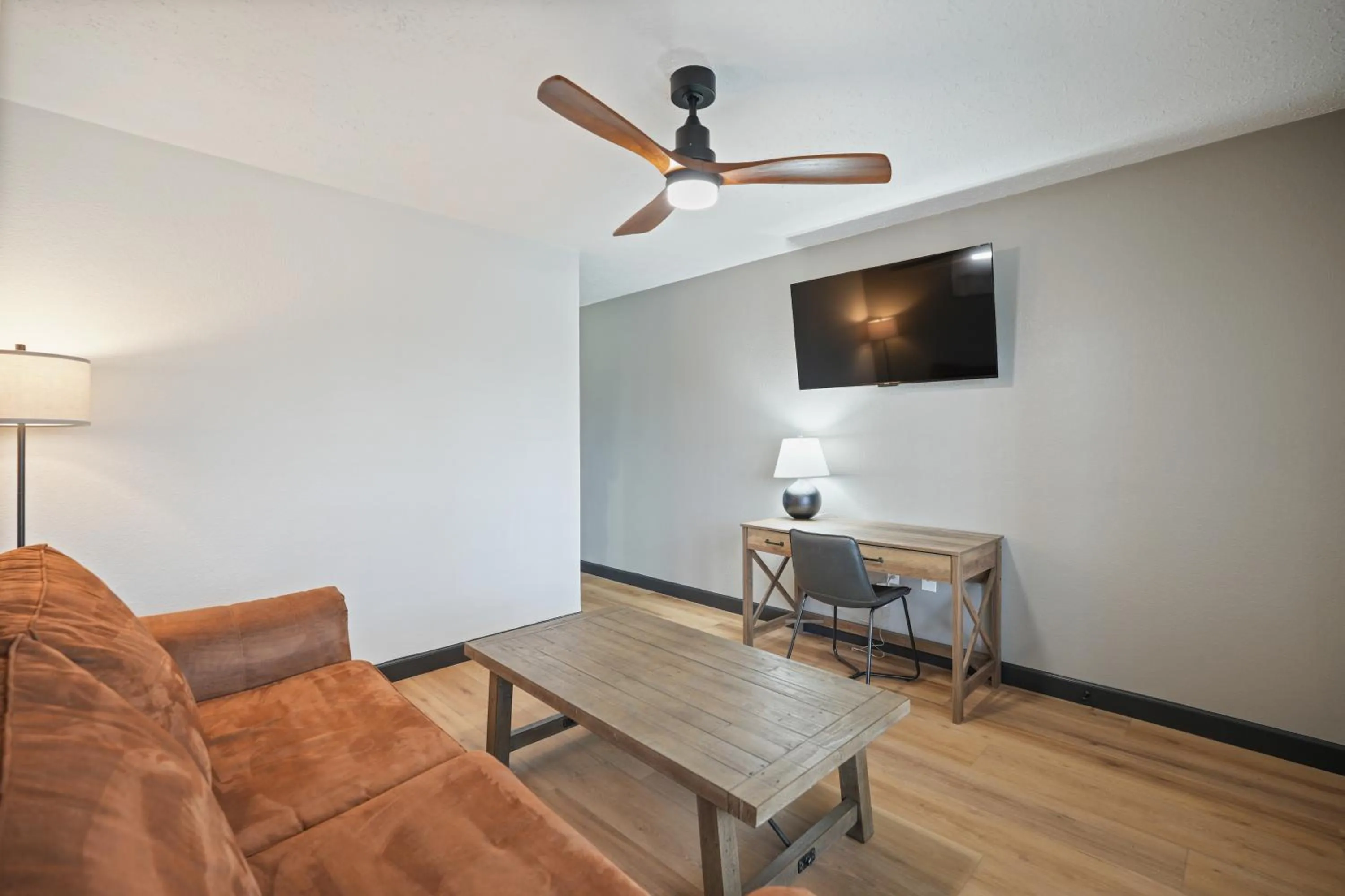 TV and multimedia in Tremont Lodge & Resort