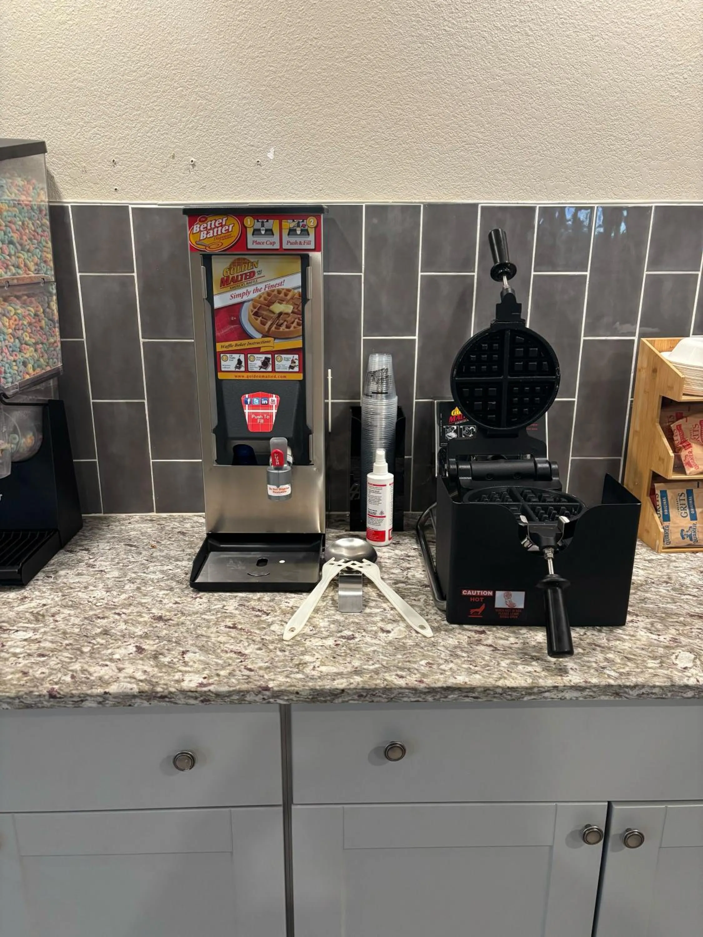 Breakfast in Tremont Lodge & Resort